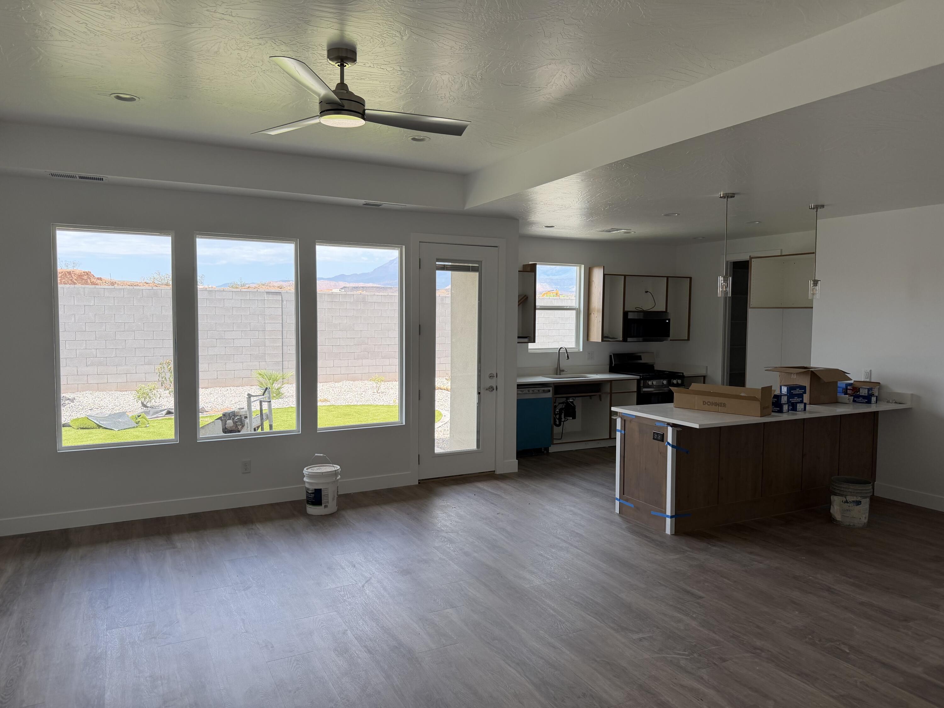 COTTONWOOD HOLLOW - Residential