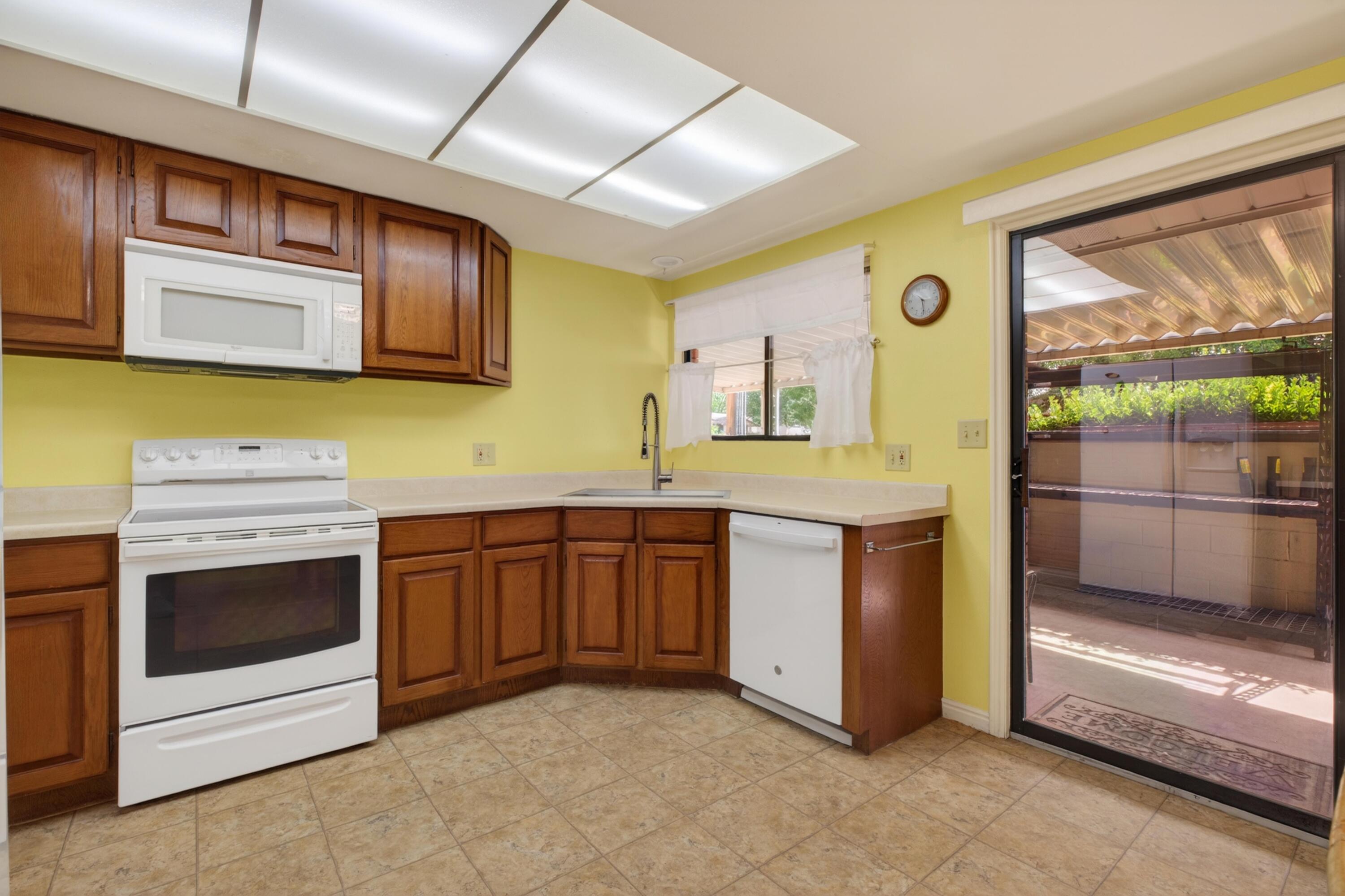 ST GEORGE SNOW PK TOWNHOMES - Residential
