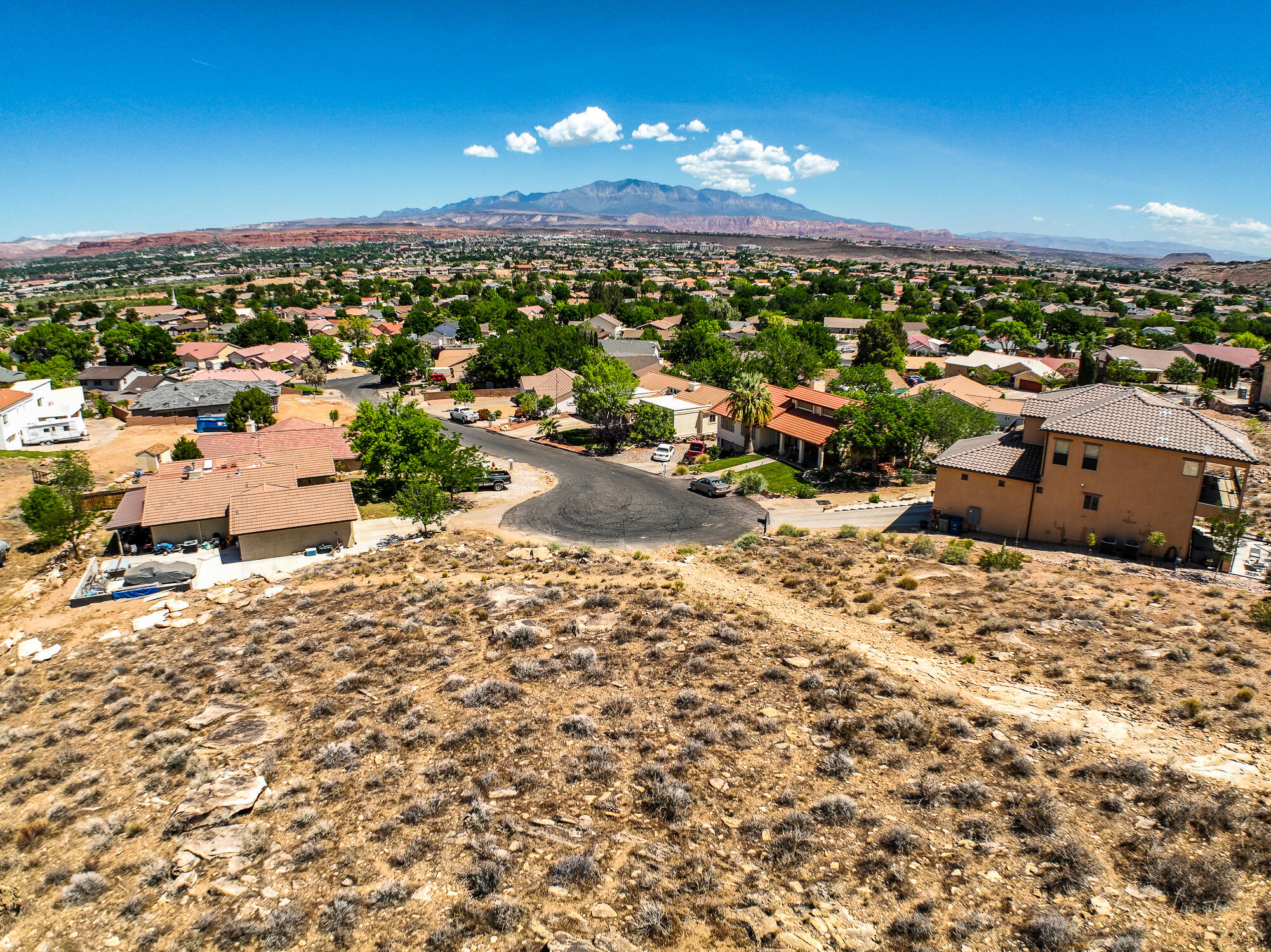 BLOOMINGTON HILLS - Land