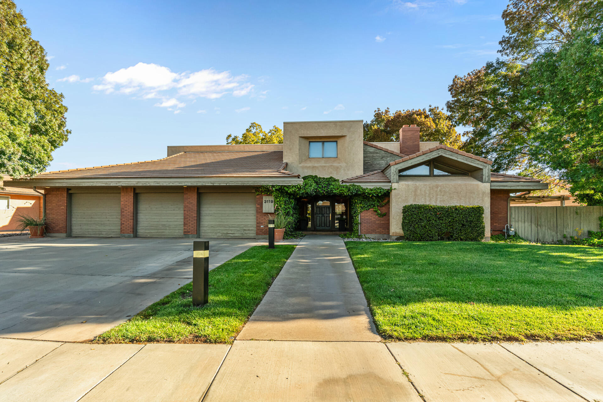 BLOOMINGTON COUNTRY CLUB - Residential