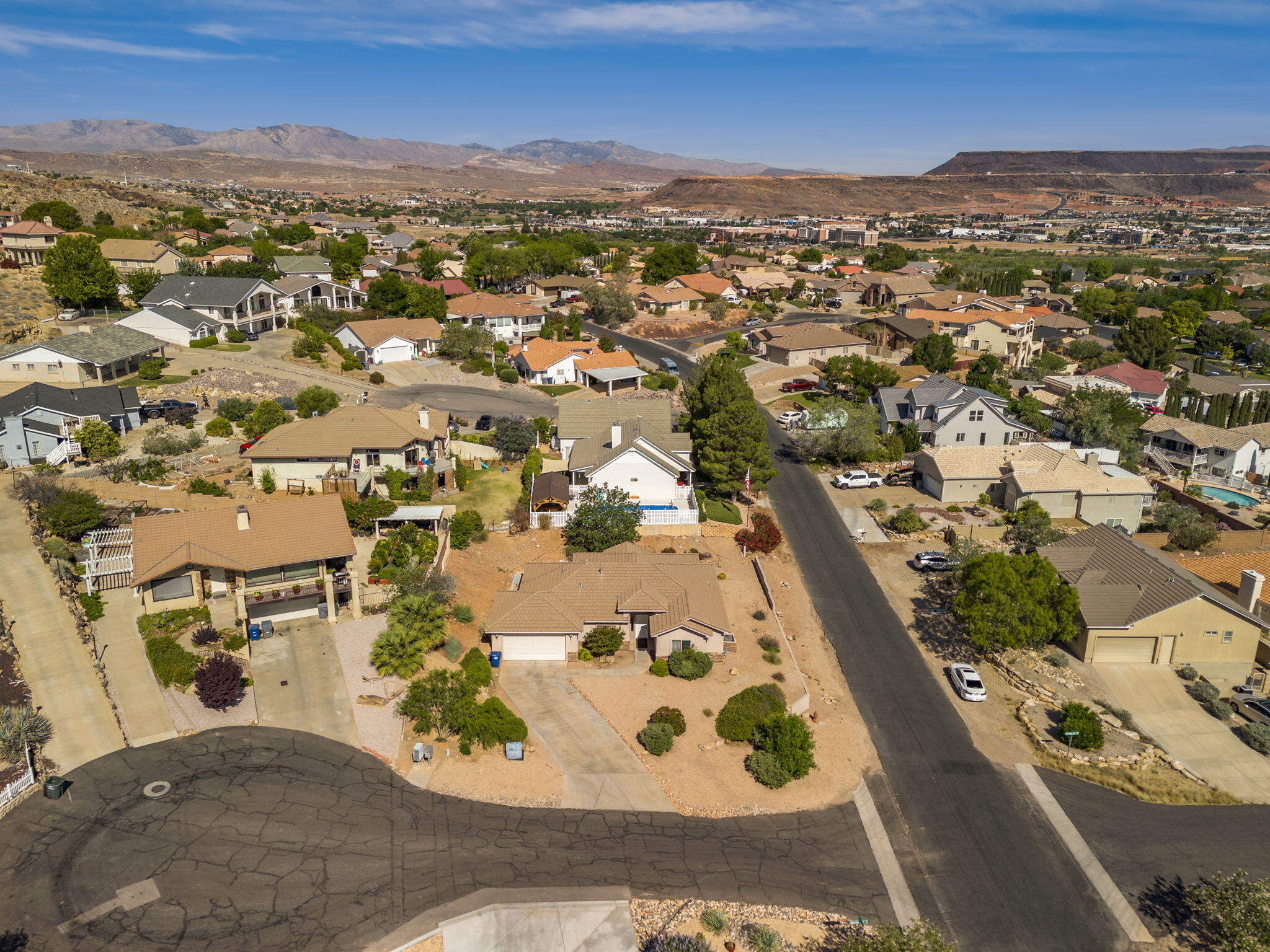 BLOOMINGTON HILLS - Residential