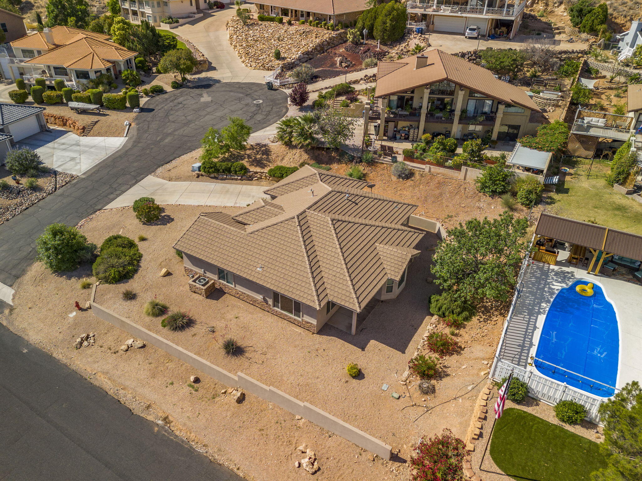 BLOOMINGTON HILLS - Residential