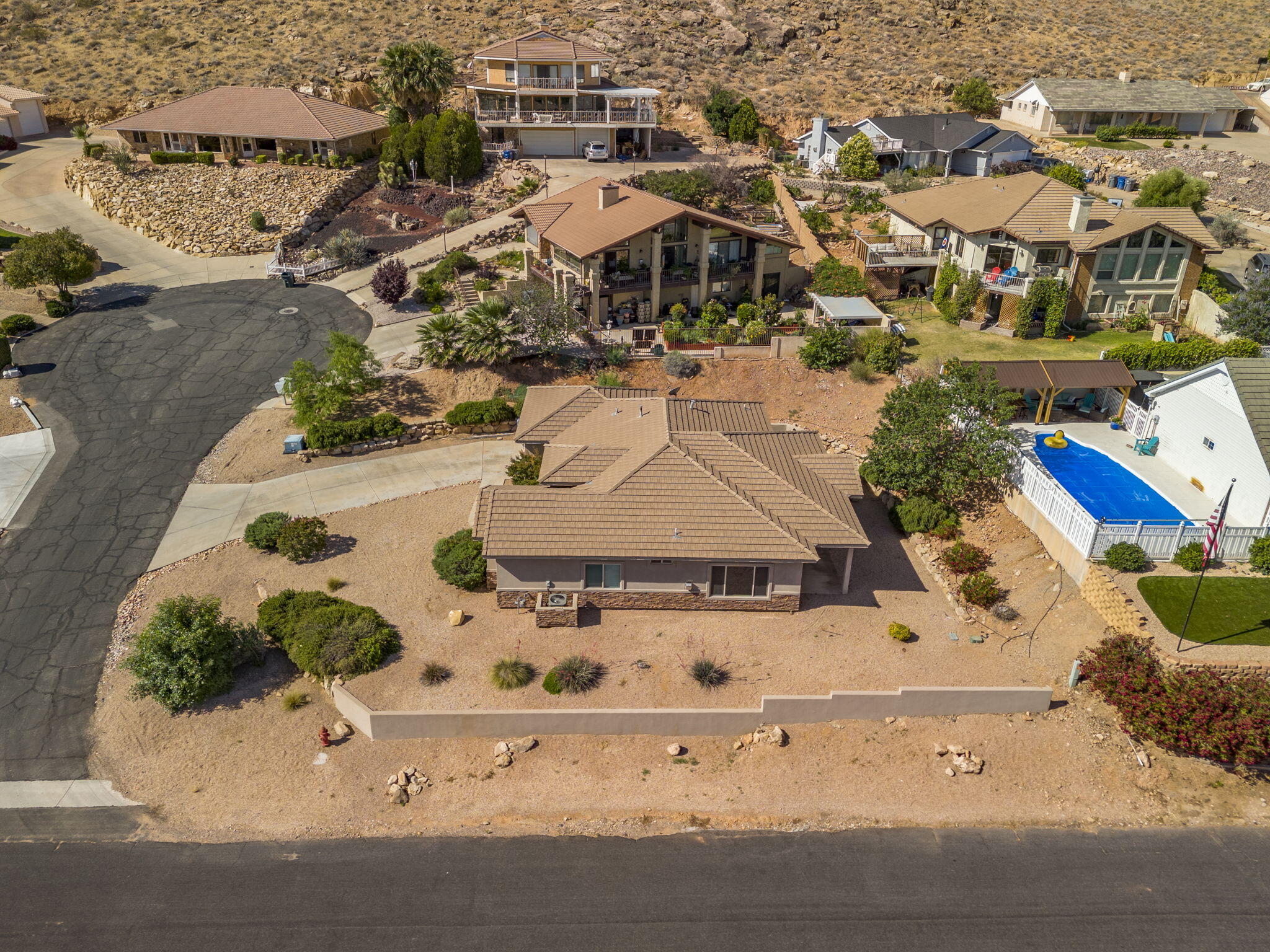 BLOOMINGTON HILLS - Residential