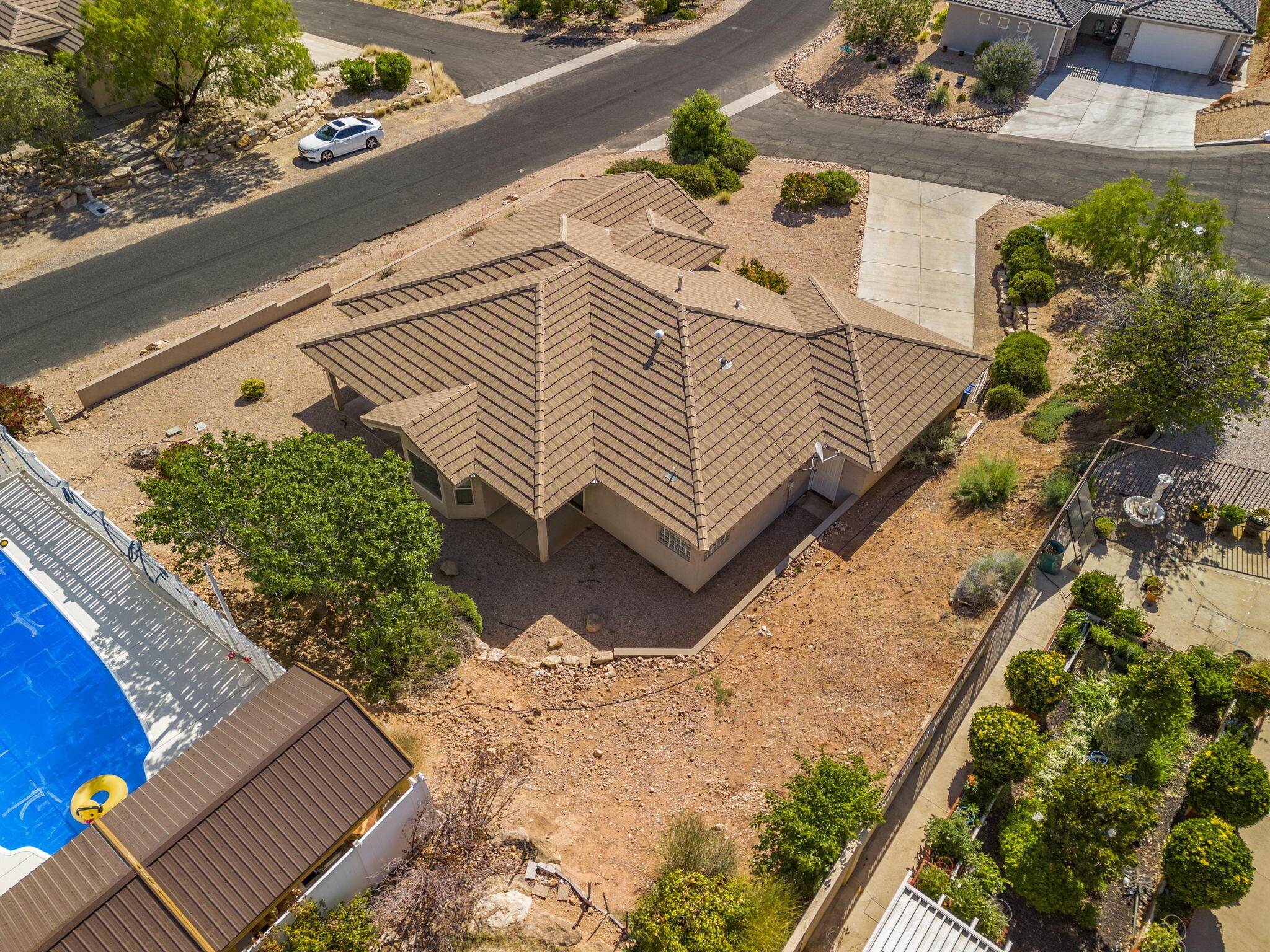 BLOOMINGTON HILLS - Residential