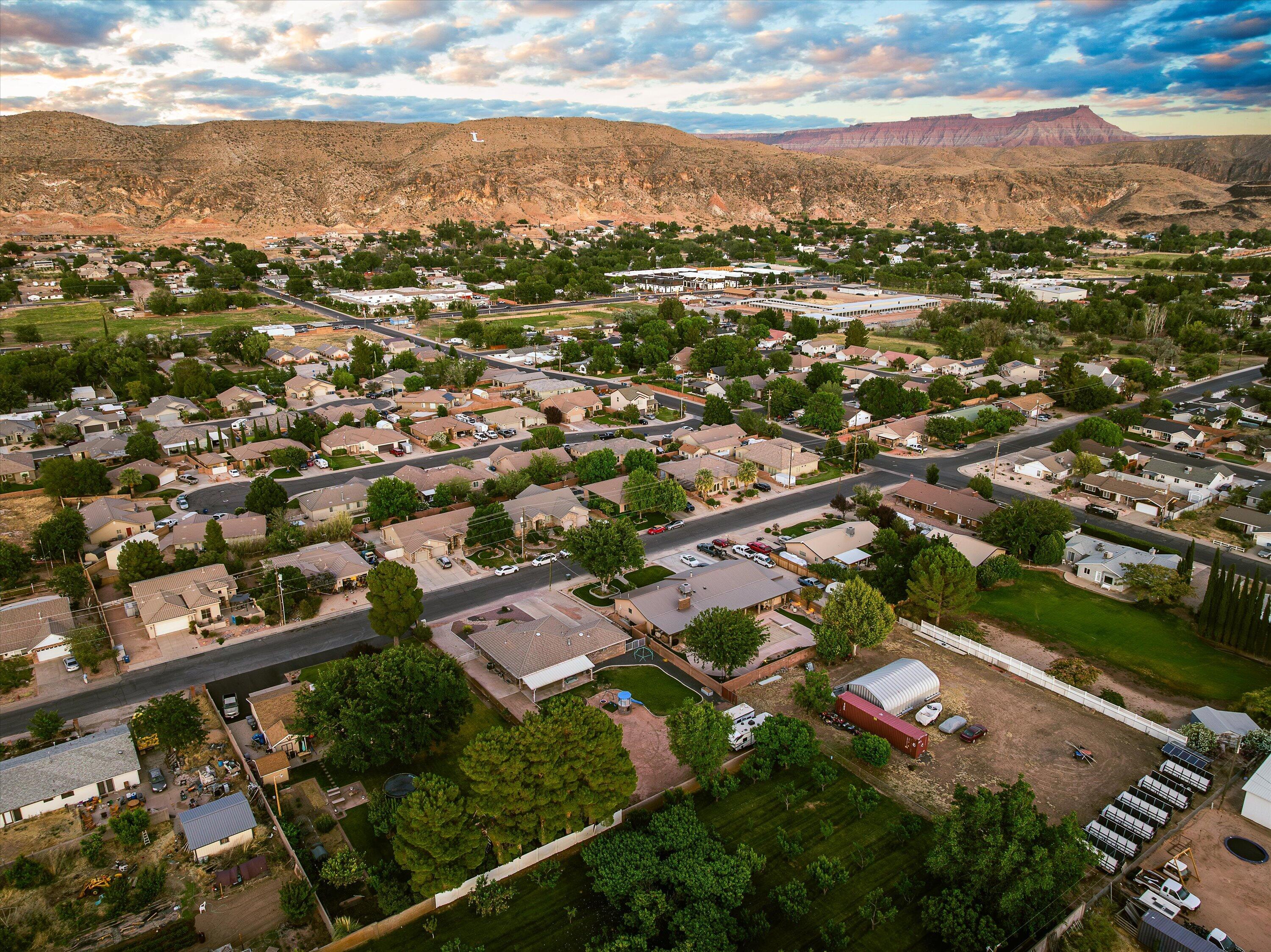 LAVERKIN TOWNSITE AND FIELD - Residential