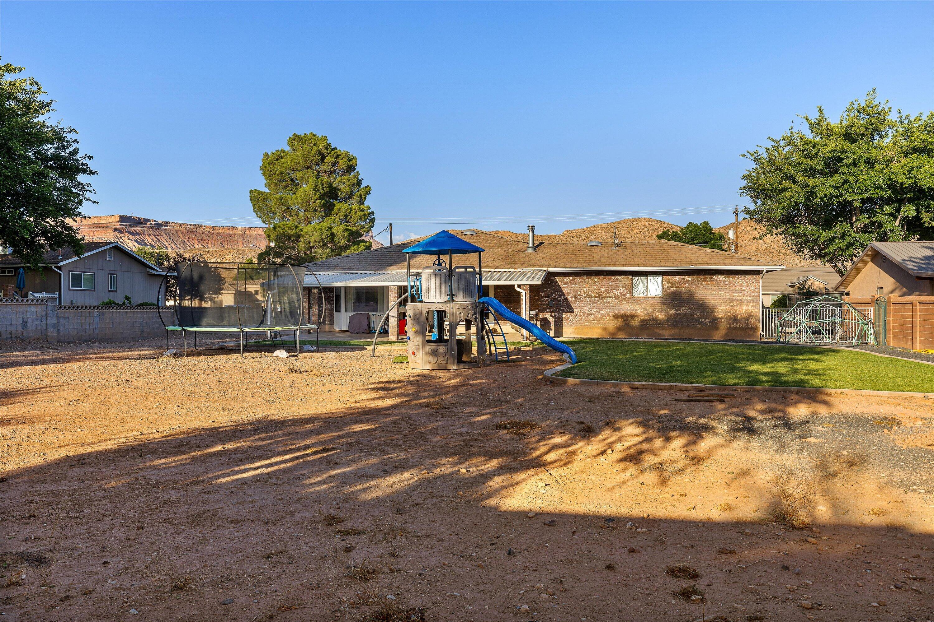 LAVERKIN TOWNSITE AND FIELD - Residential
