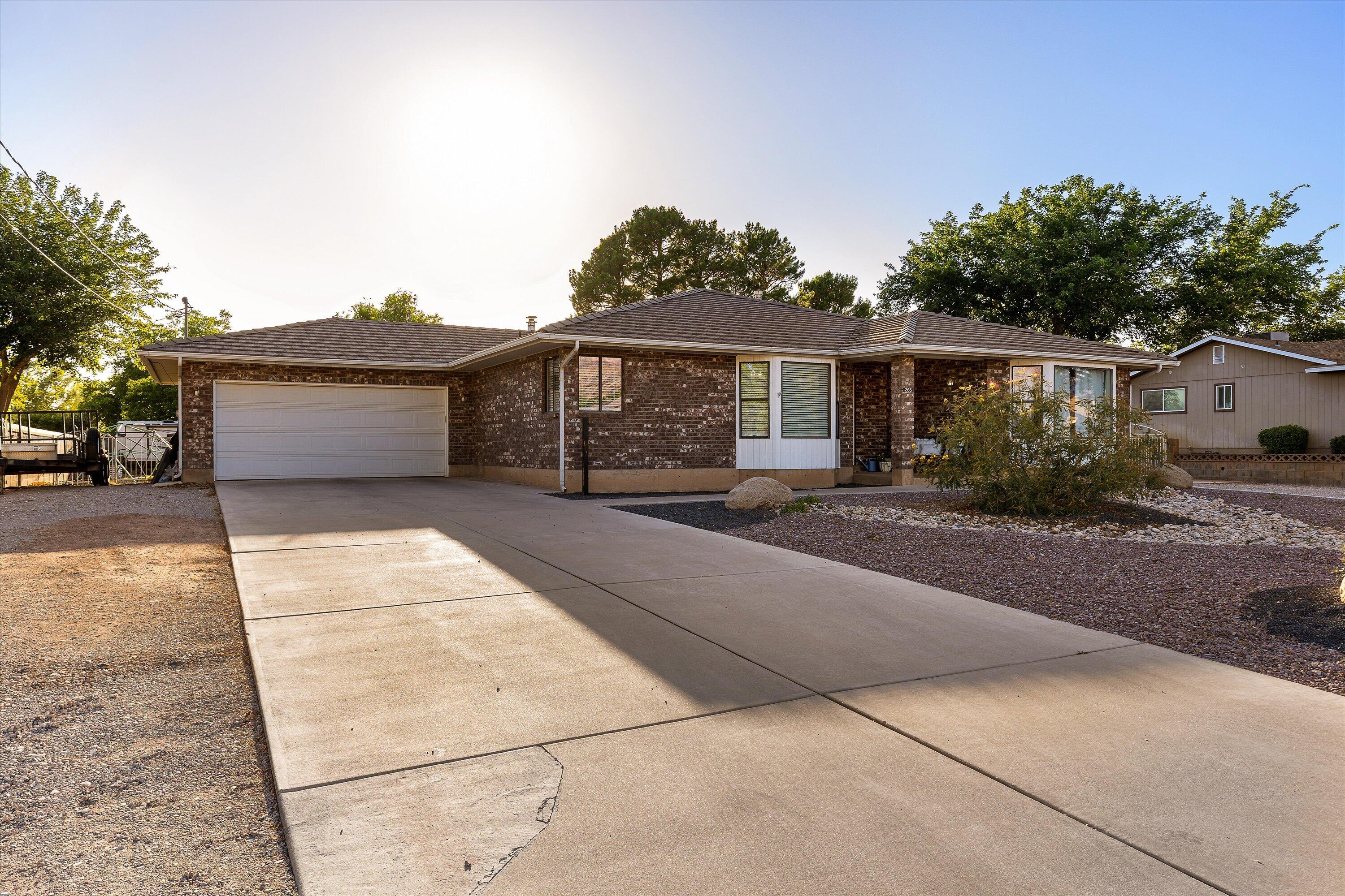 LAVERKIN TOWNSITE AND FIELD - Residential