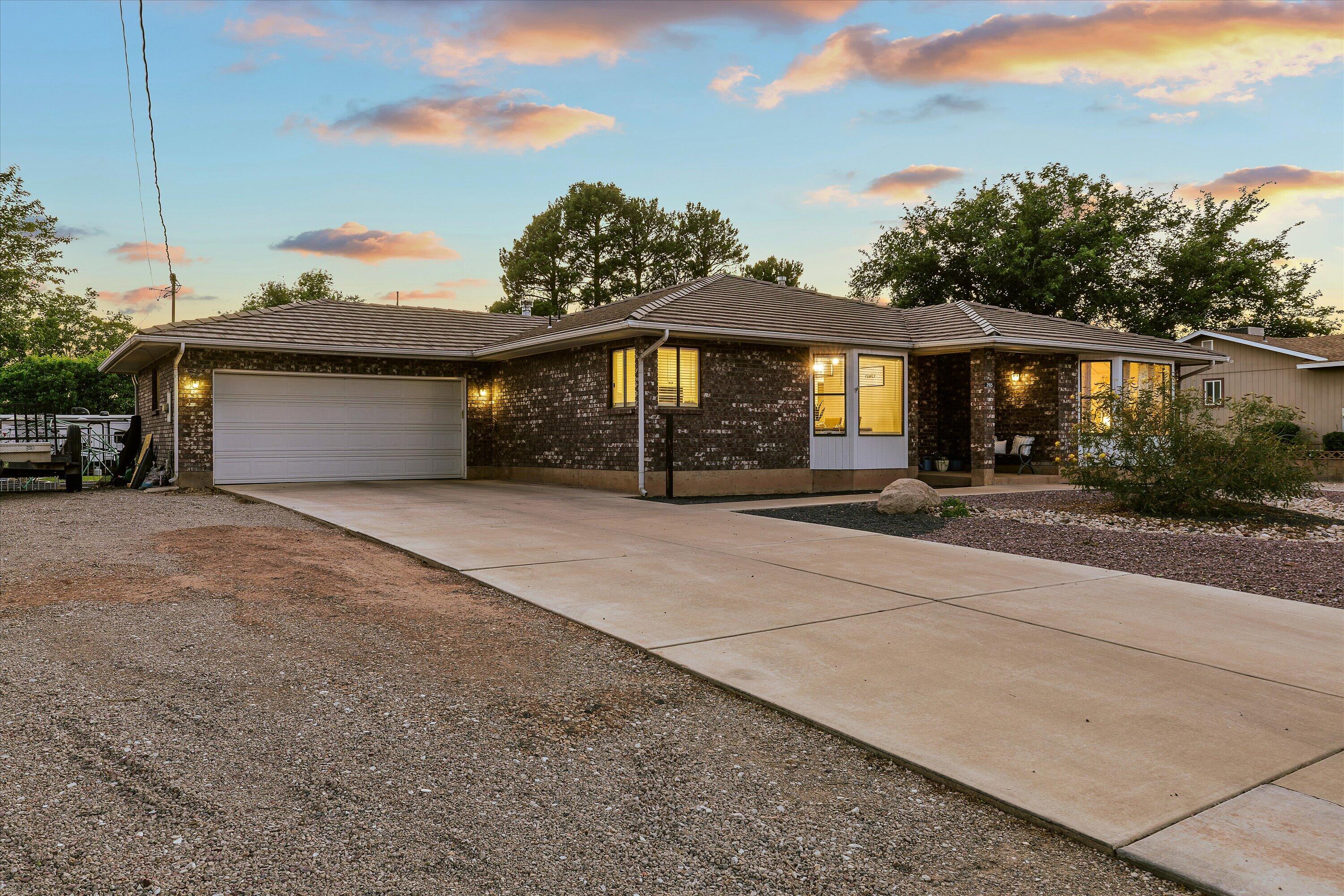 LAVERKIN TOWNSITE AND FIELD - Residential