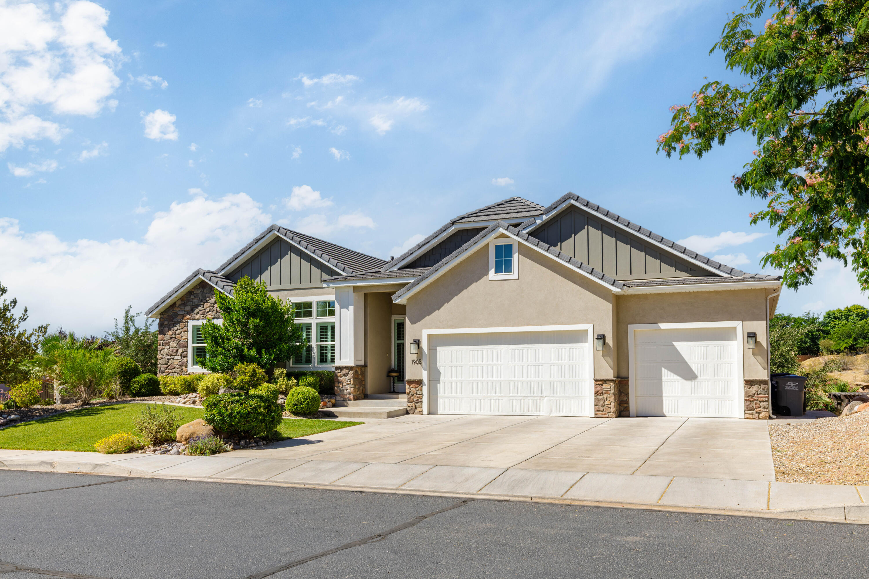 HIGHLANDS AT GREEN VALLEY - Residential