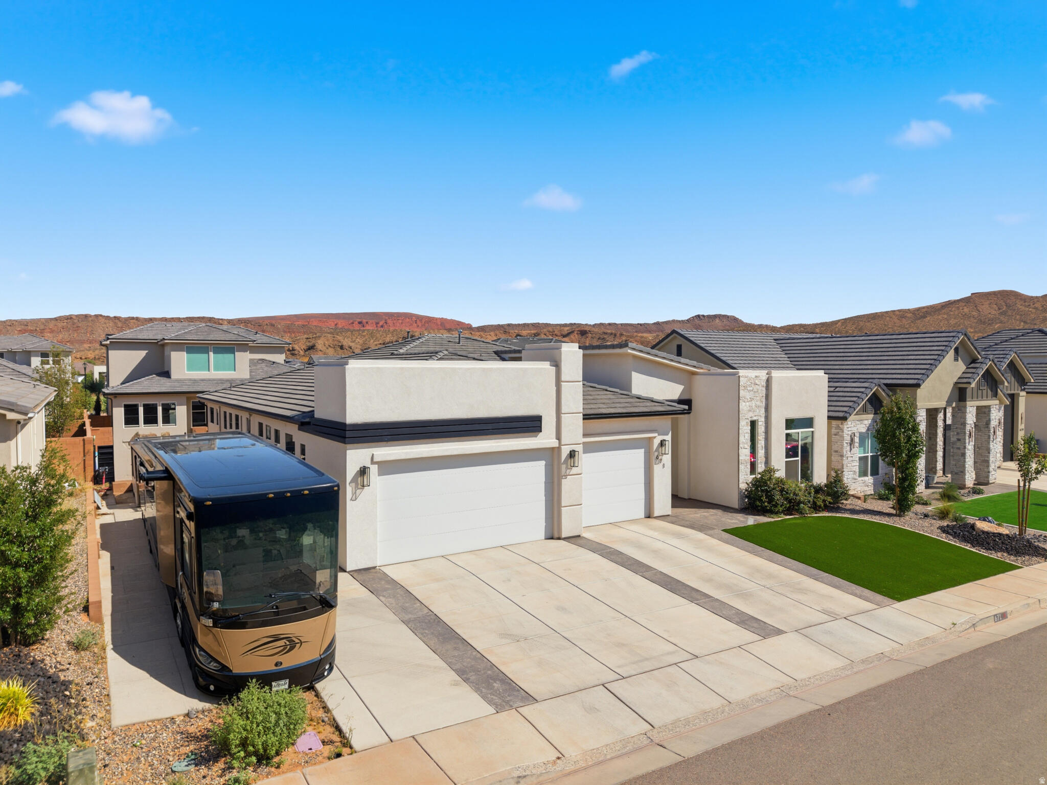 RIVERBEND AT SUNRISE VALLEY - Residential