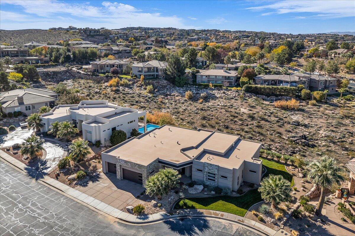 STONE CLIFF - Residential