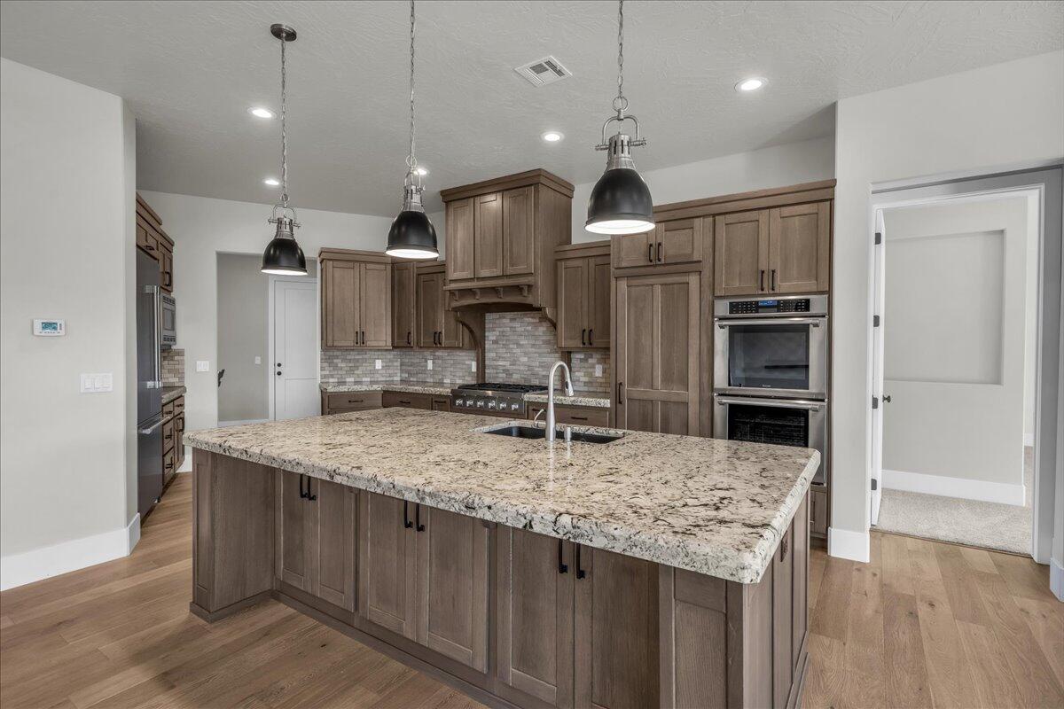 STONE CLIFF - Residential