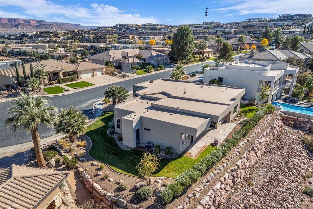 STONE CLIFF - Residential