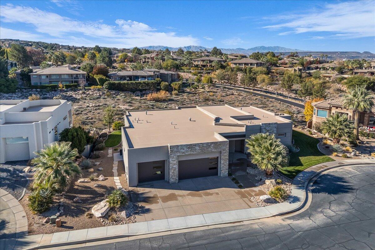 STONE CLIFF - Residential