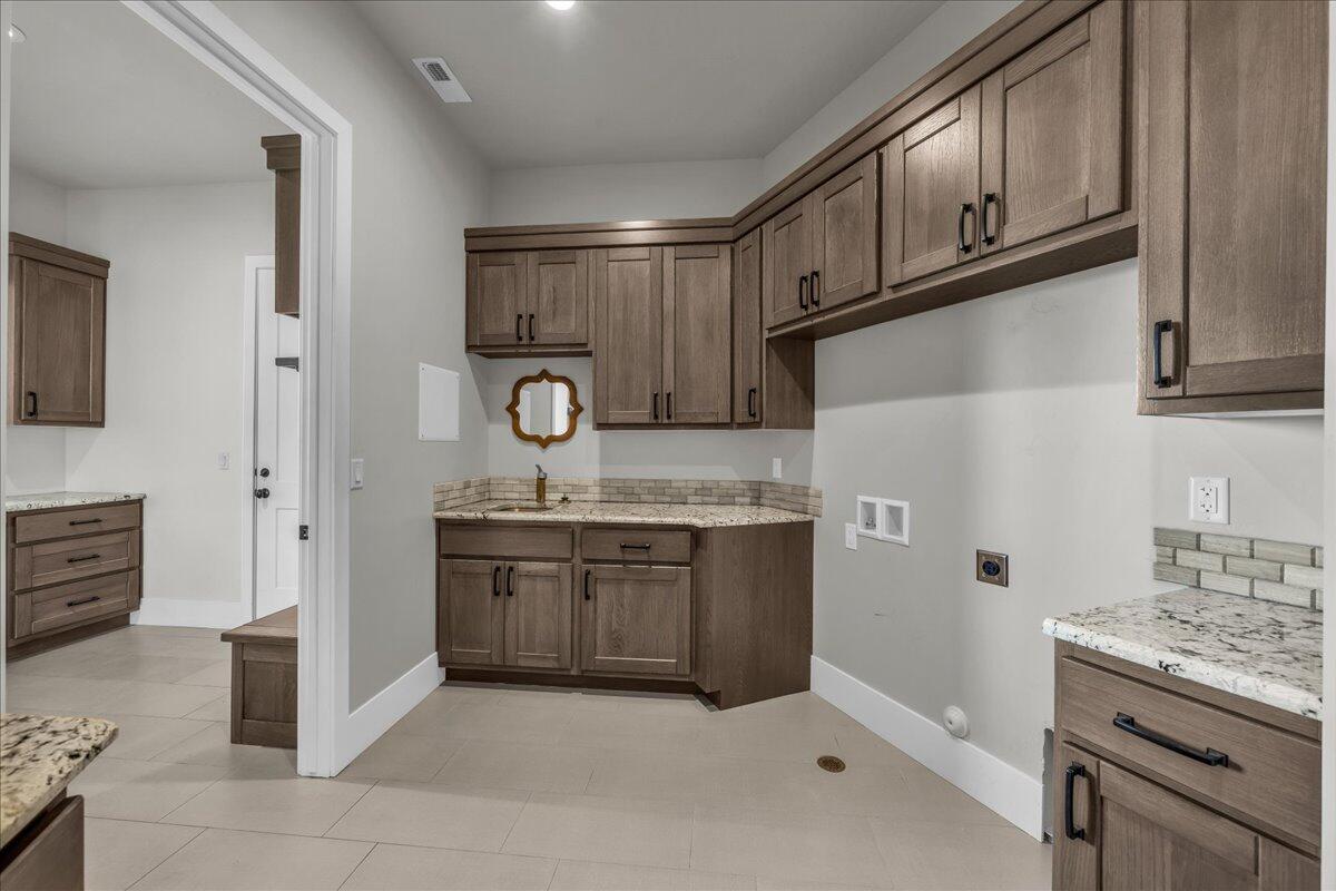 STONE CLIFF - Residential