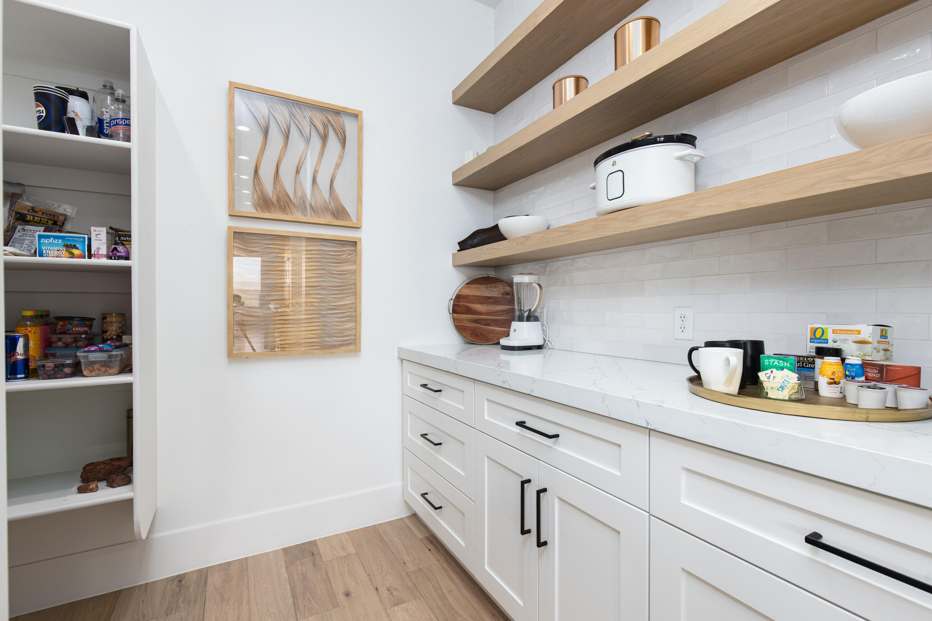 TEAKWOOD - Residential