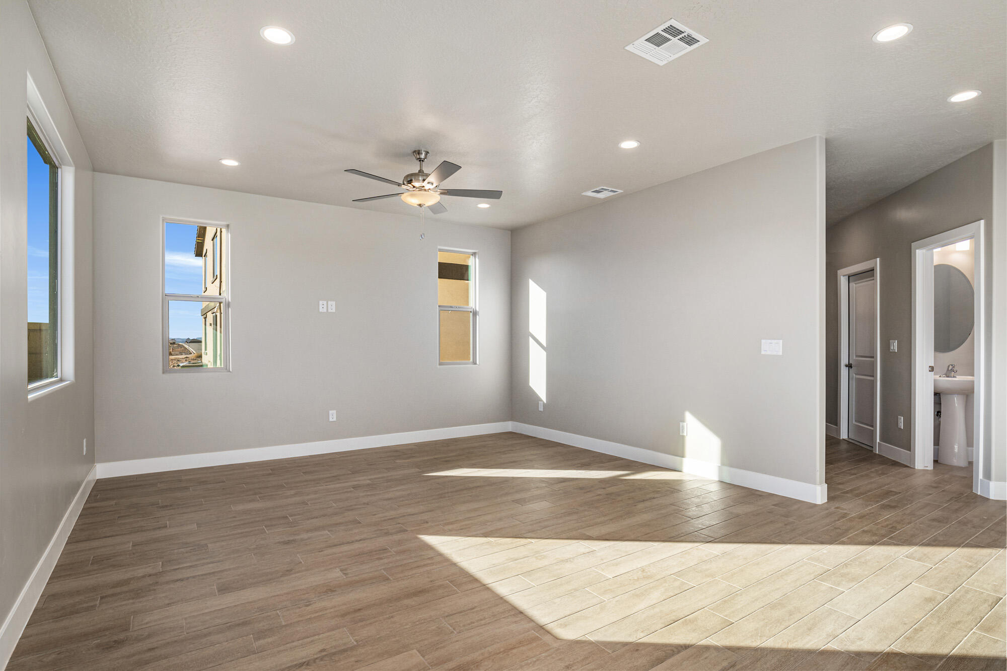 HURRICANE HEIGHTS TOWNHOMES - Residential