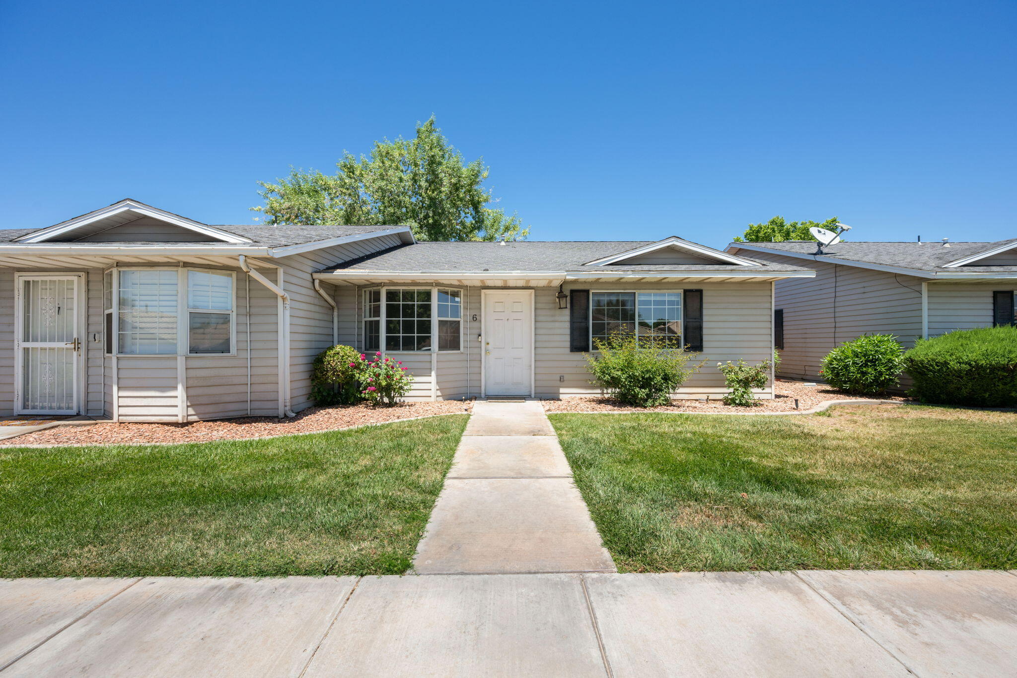 ALPHA TOWNHOMES - Residential