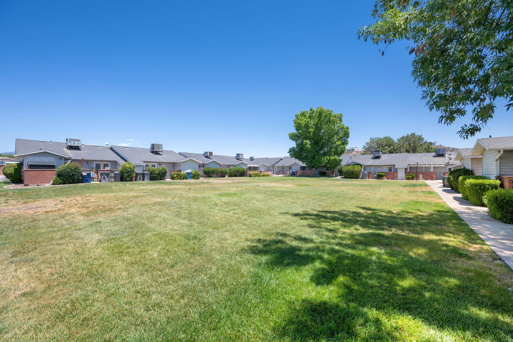 ALPHA TOWNHOMES - Residential