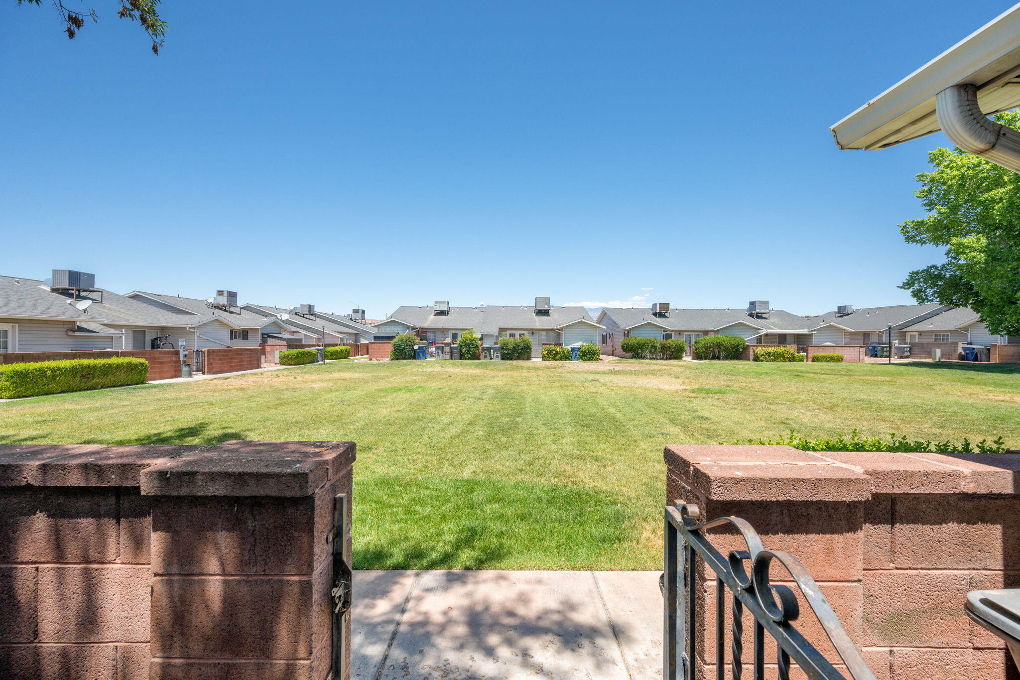 ALPHA TOWNHOMES - Residential