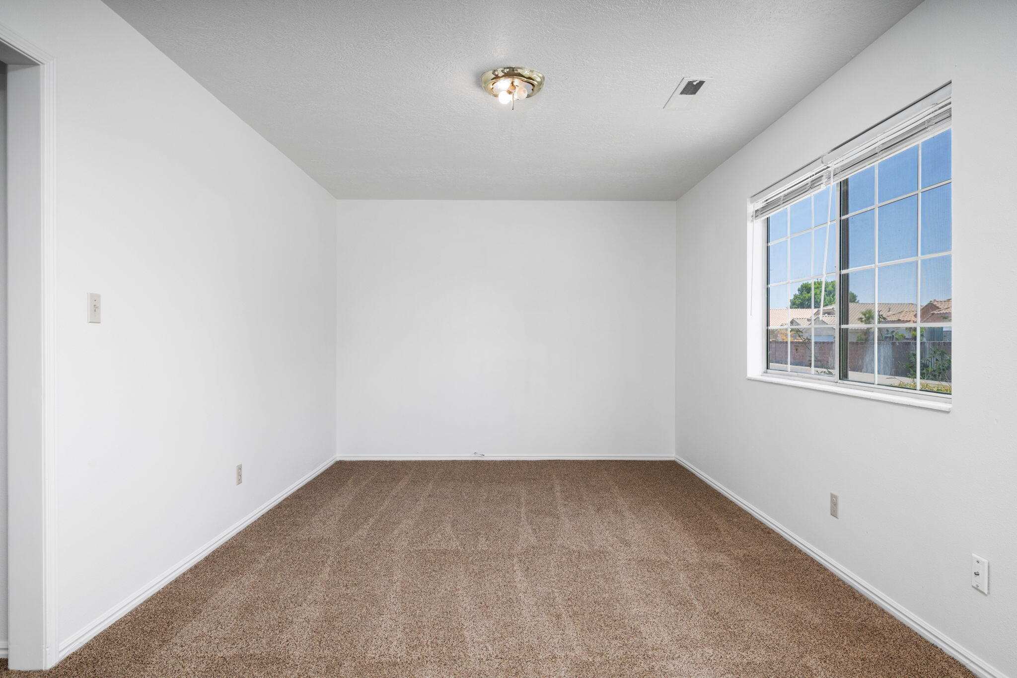ALPHA TOWNHOMES - Residential