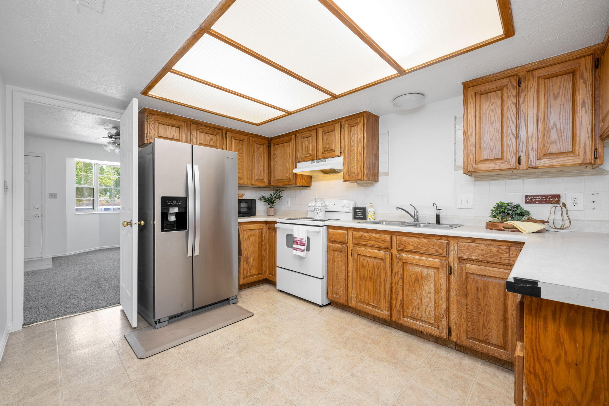 ALPHA TOWNHOMES - Residential