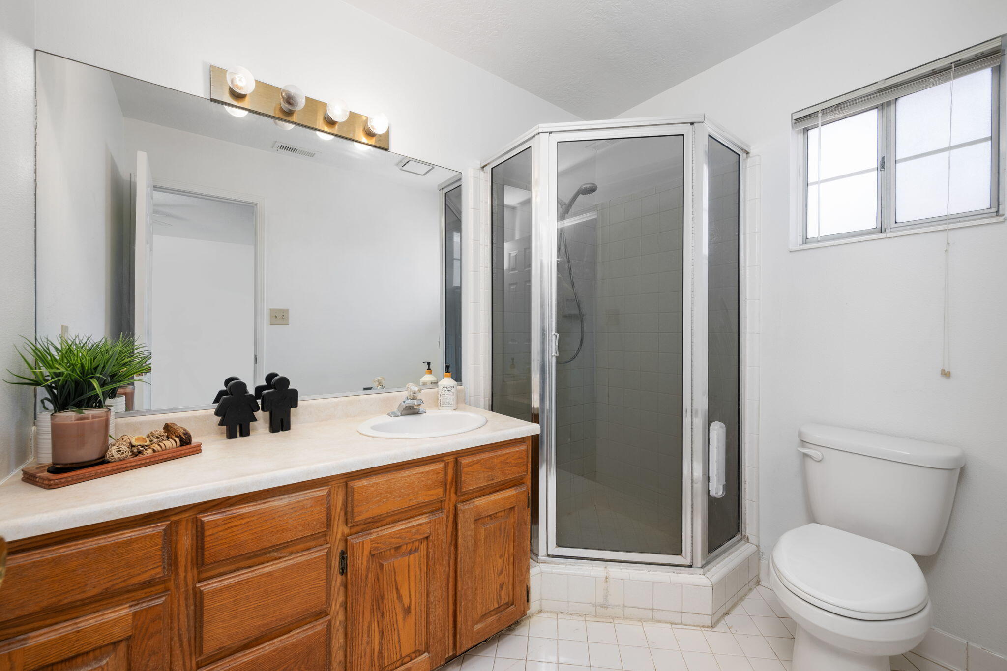 ALPHA TOWNHOMES - Residential