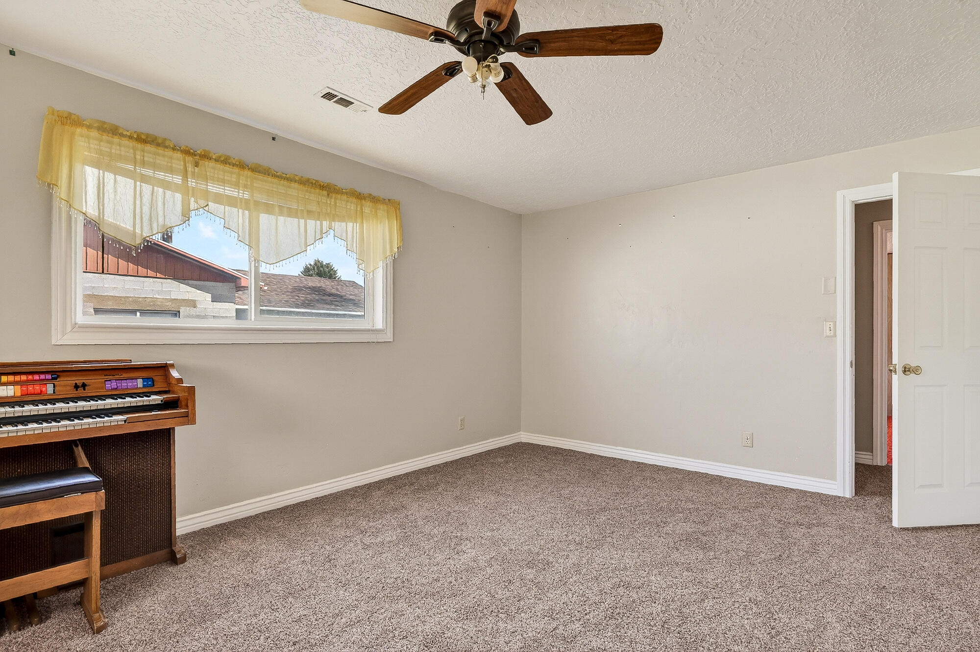 ENTERPRISE TOWNSITE - Residential