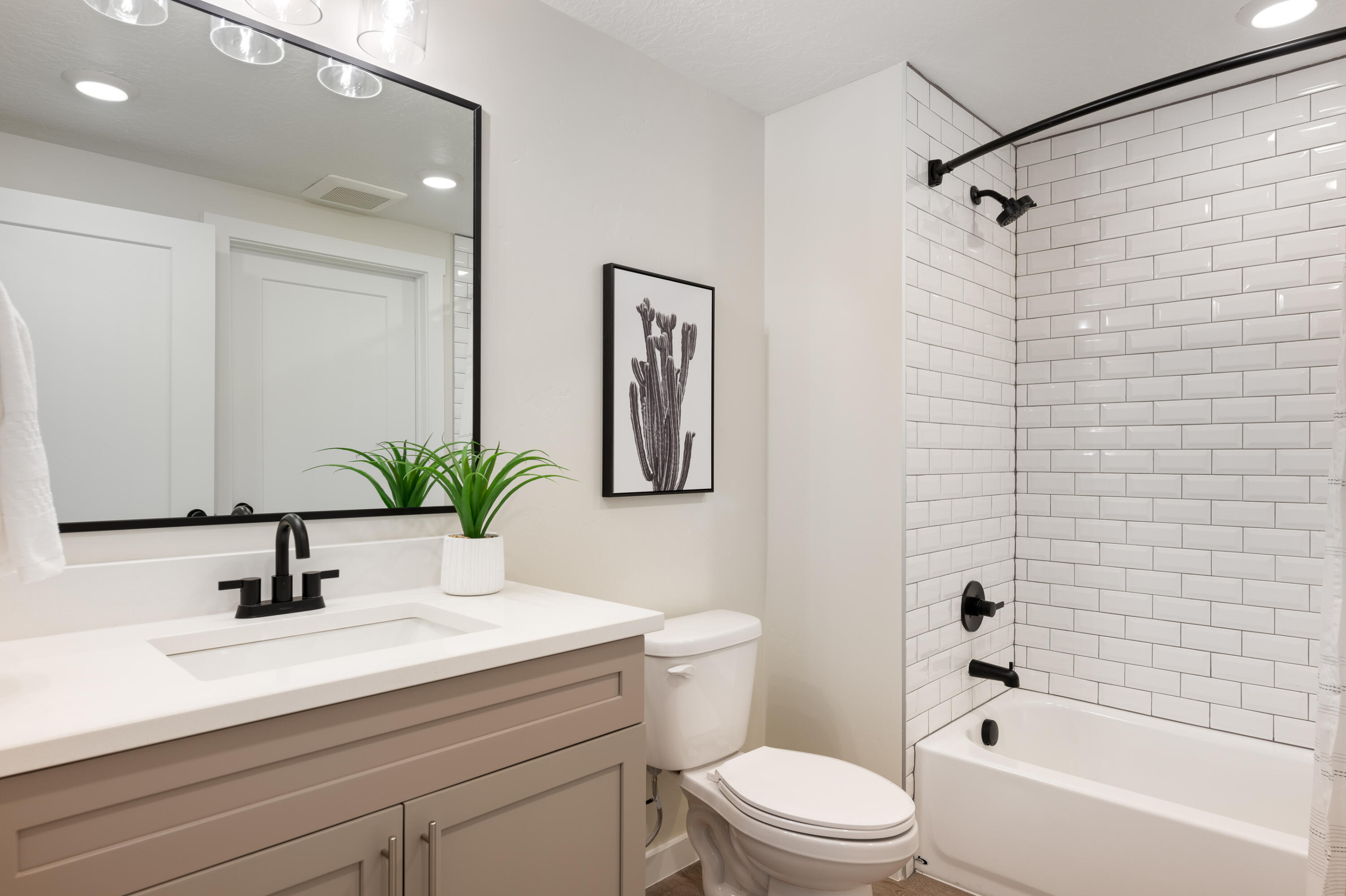 COVE CONDO'S - Residential