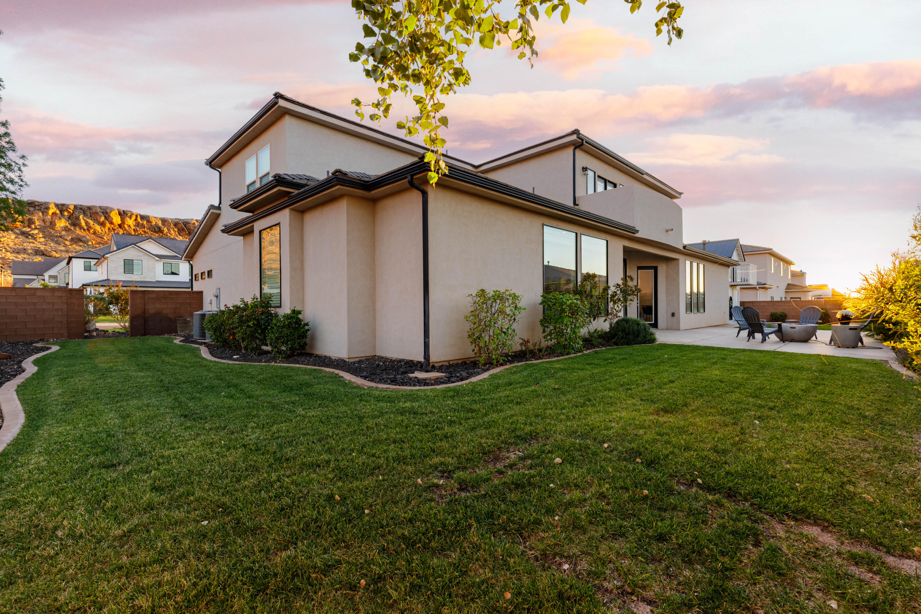 SEQUOIA ESTATES - Residential