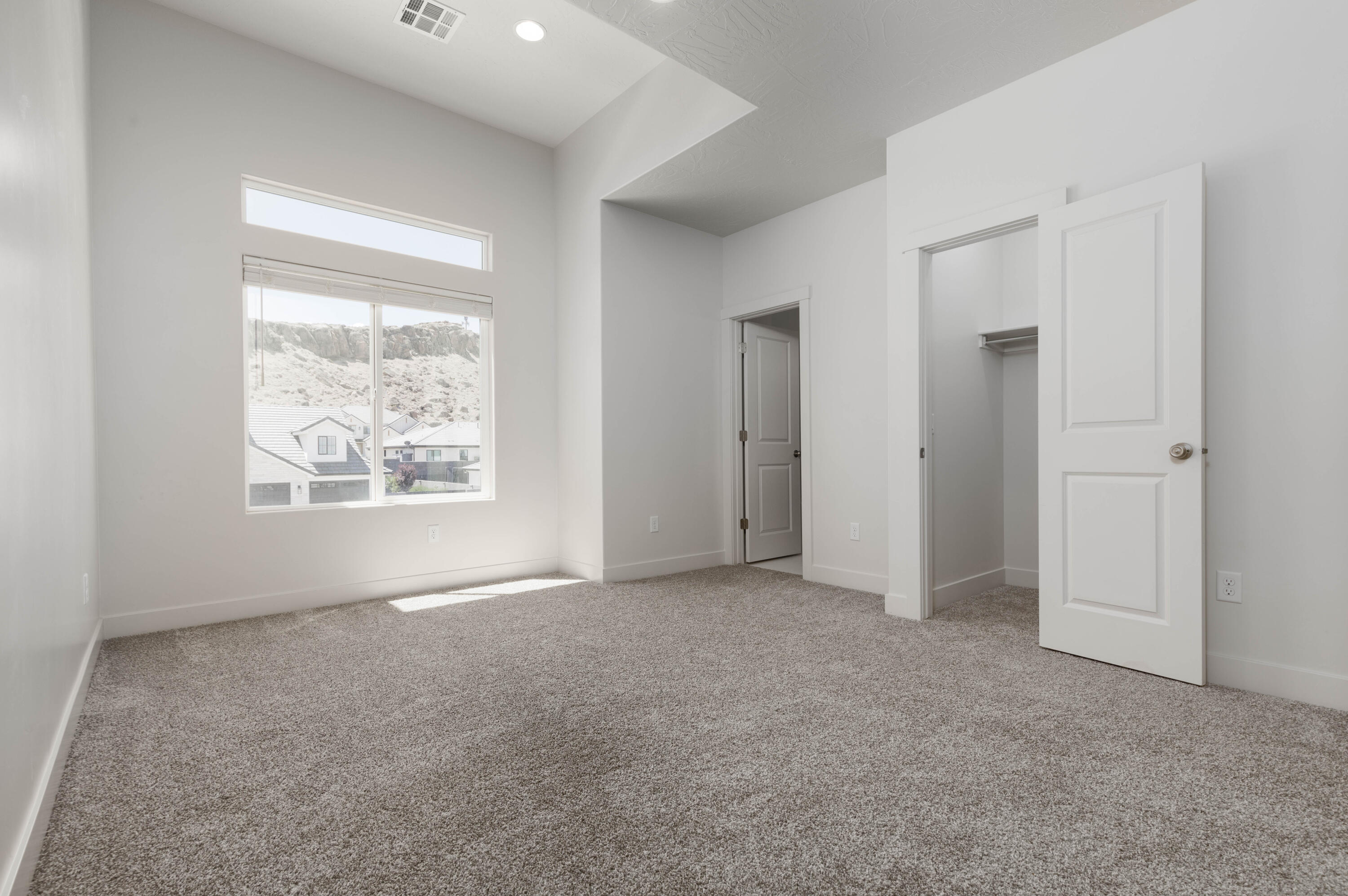 SEQUOIA ESTATES - Residential