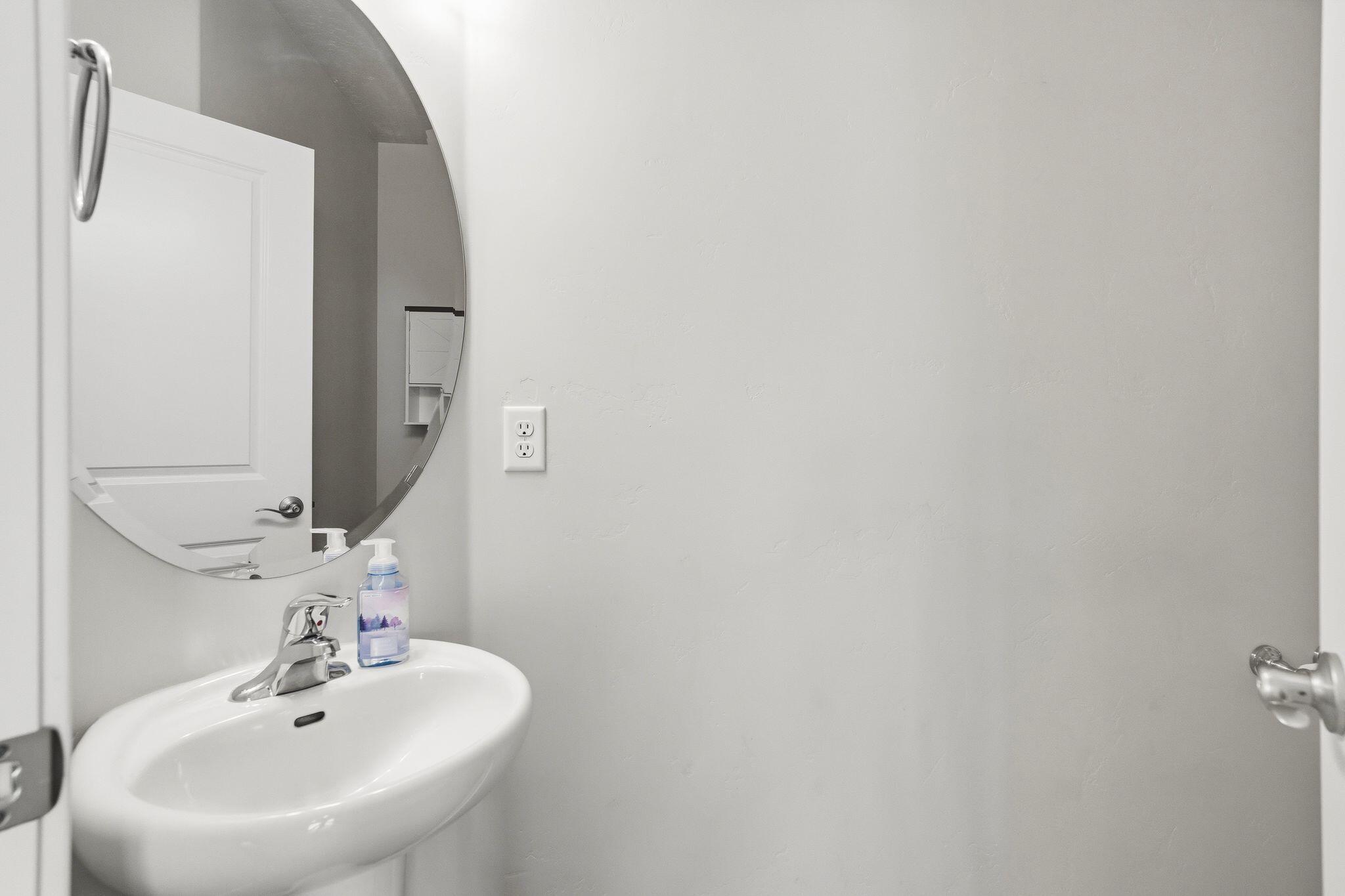 HURRICANE HEIGHTS - Residential