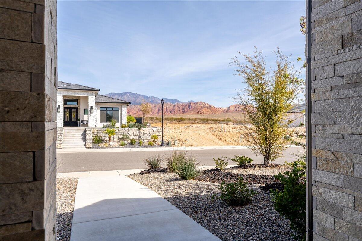 WASHINGTON VISTA - Residential