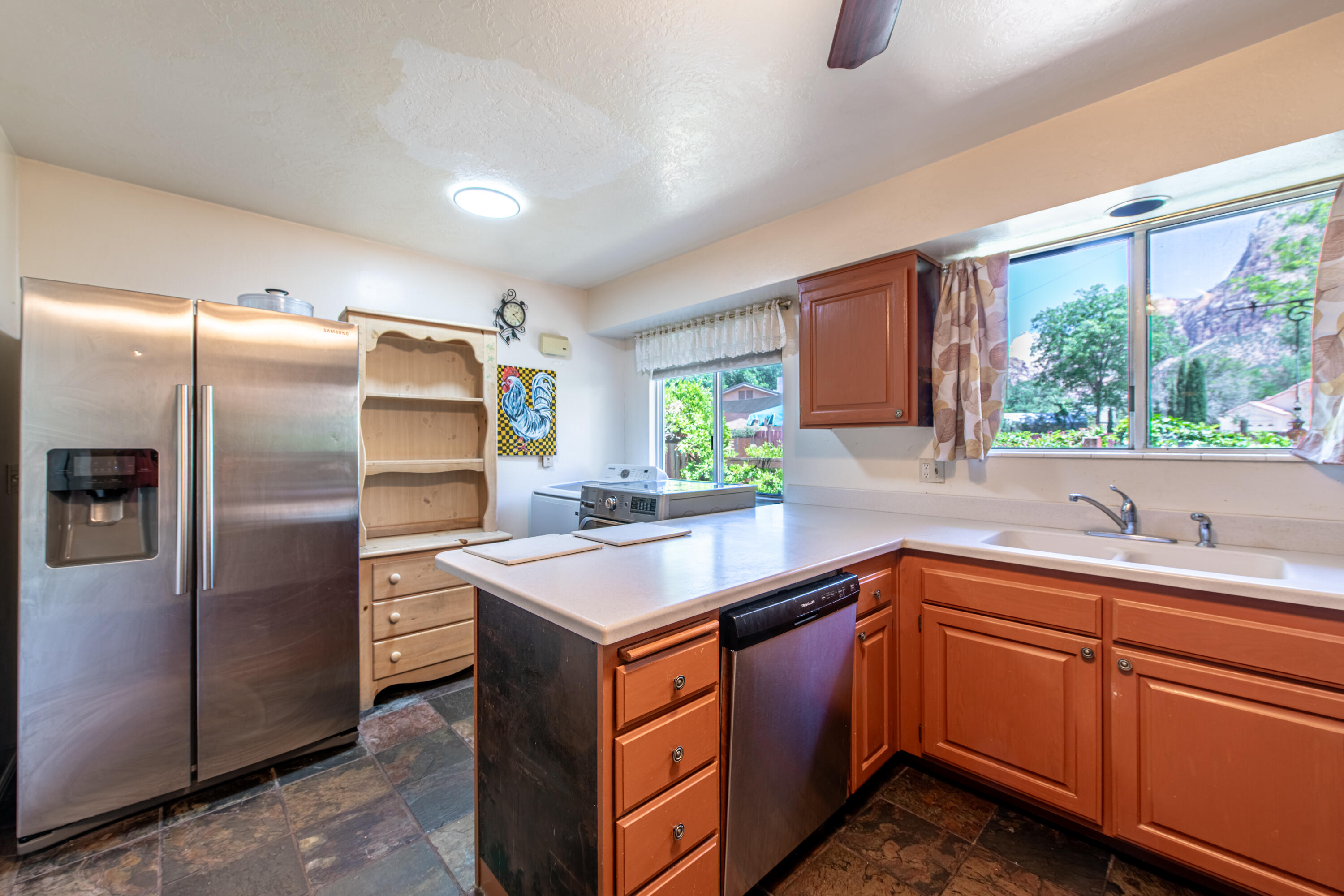 CANYON VIEW - Residential