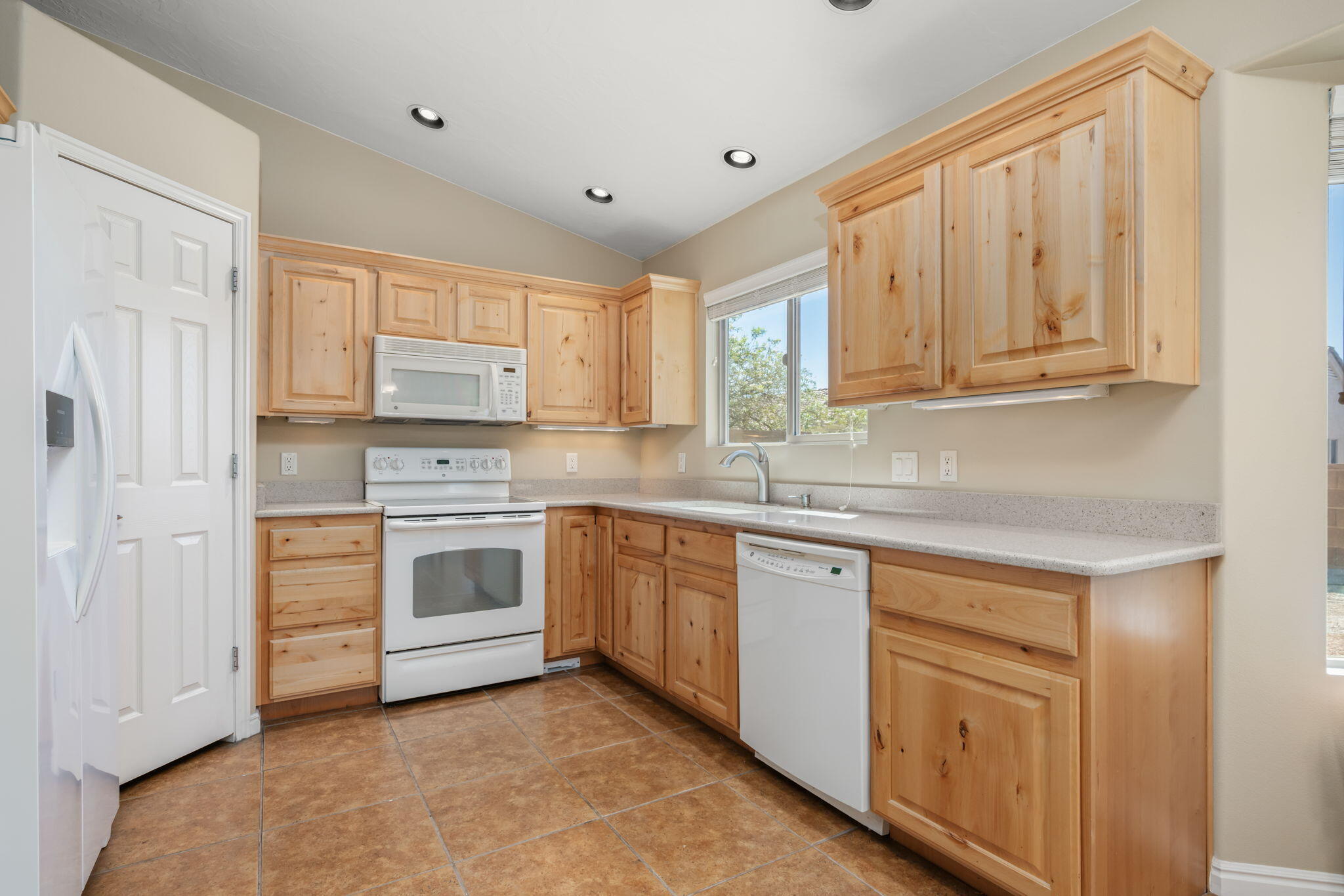 VILLAS AT SUN RIVER - Residential