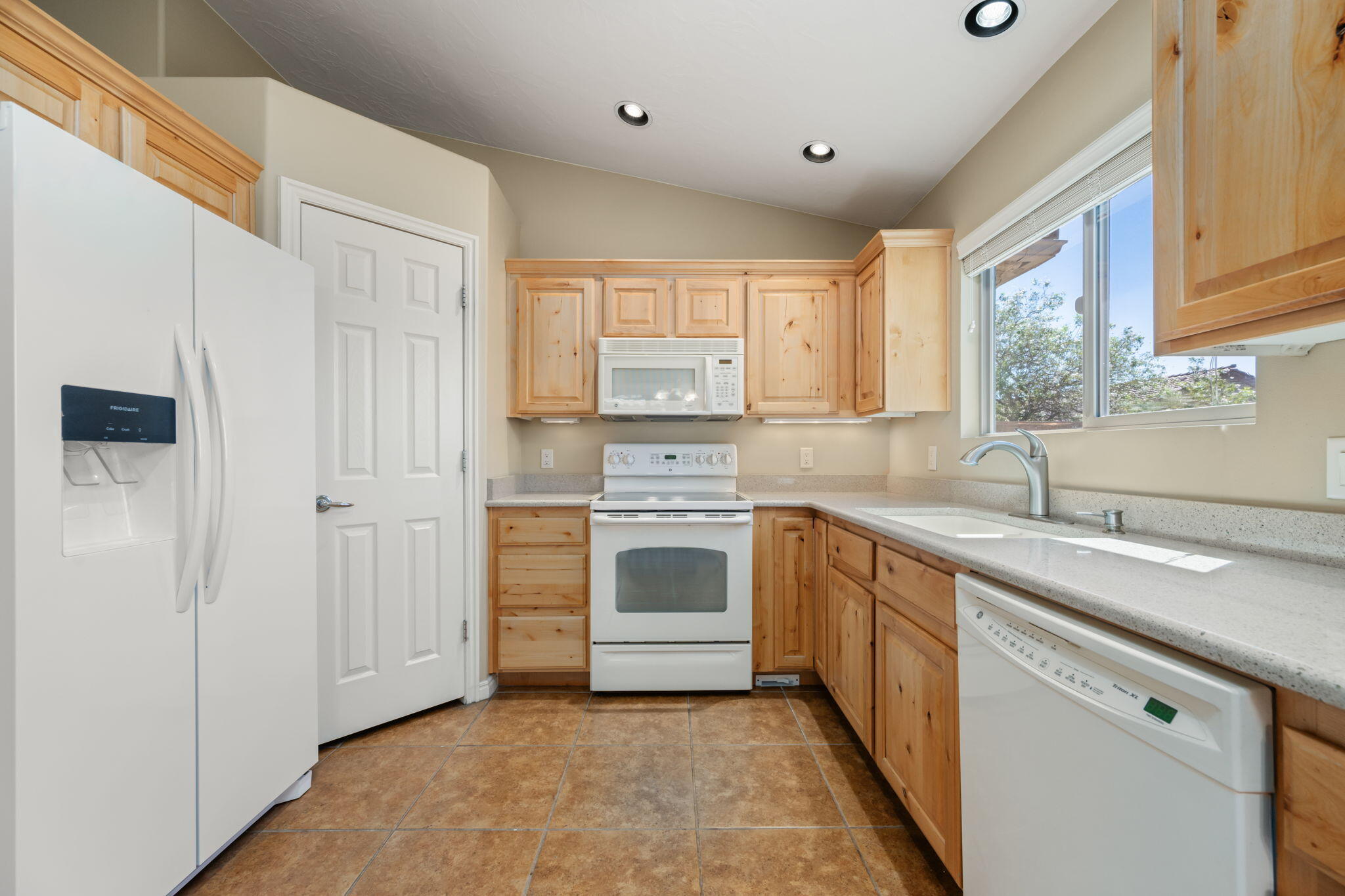 VILLAS AT SUN RIVER - Residential