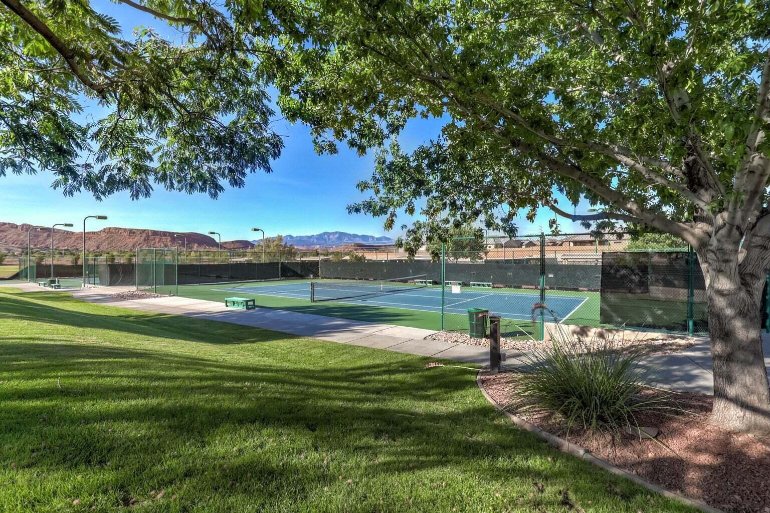 VILLAS AT SUN RIVER - Residential