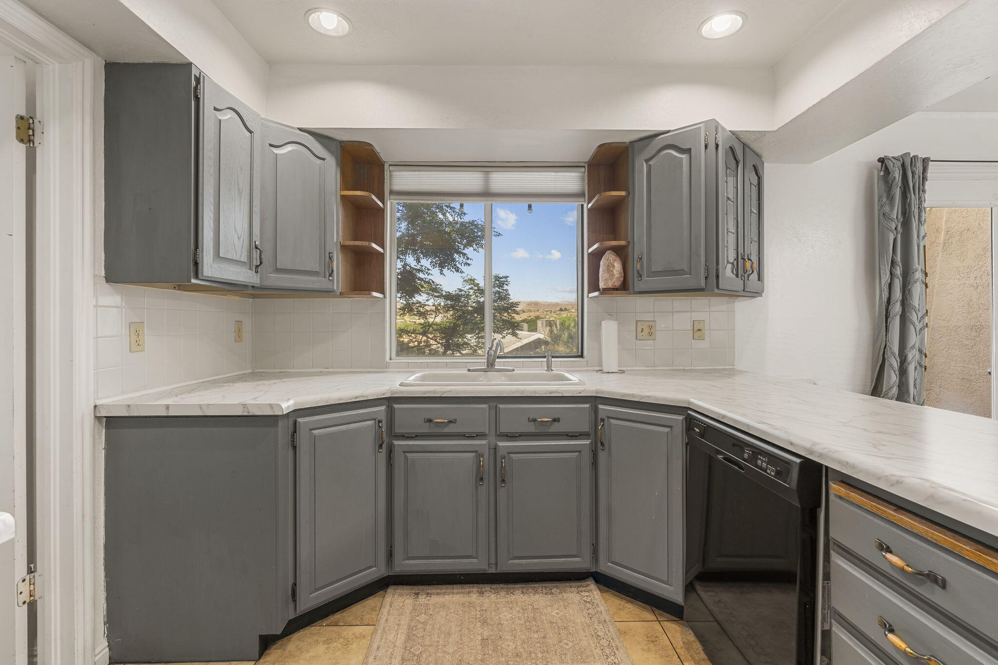 TERRAH DAWN - Residential