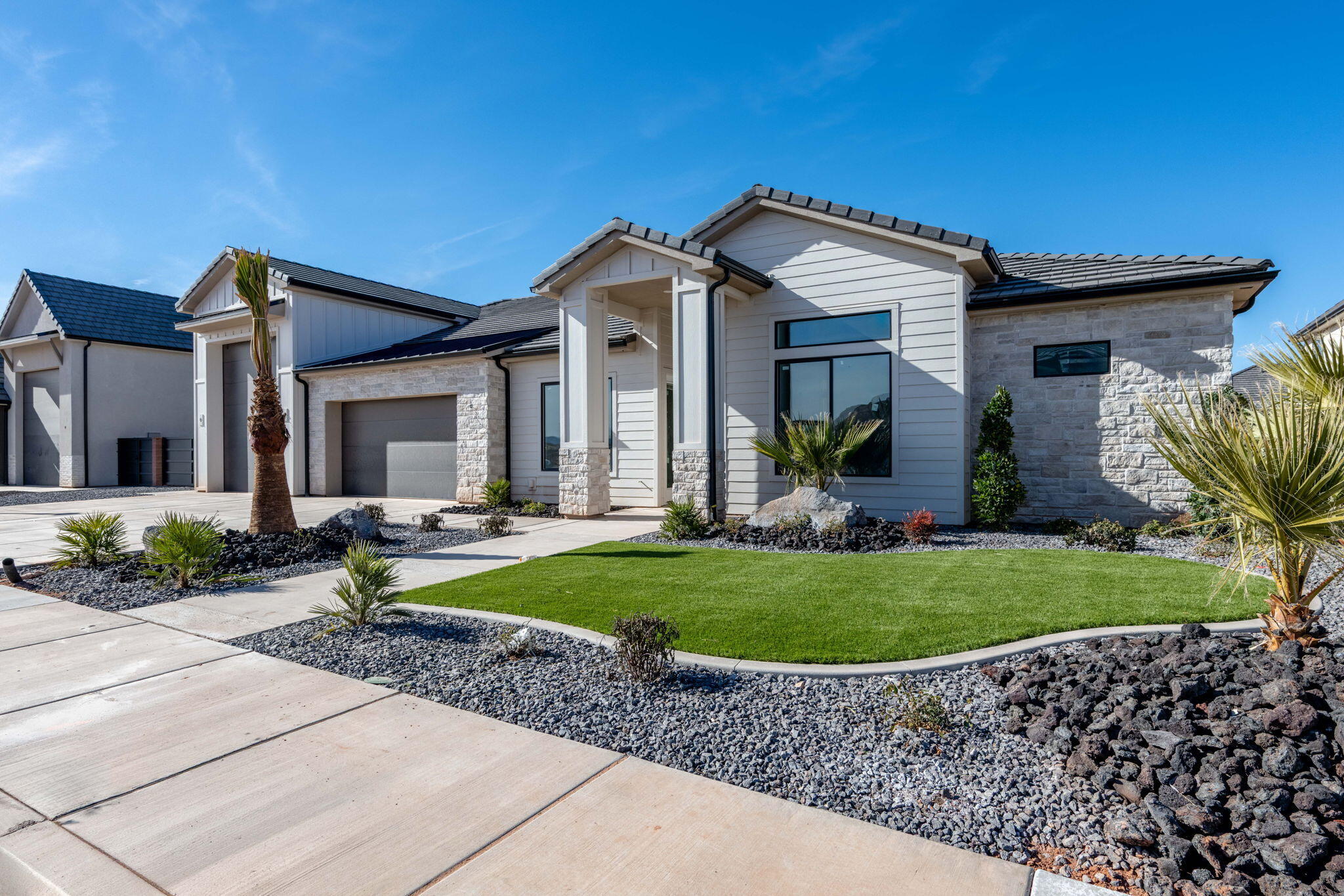 LAKESIDE AT STUCKI FARMS - Residential