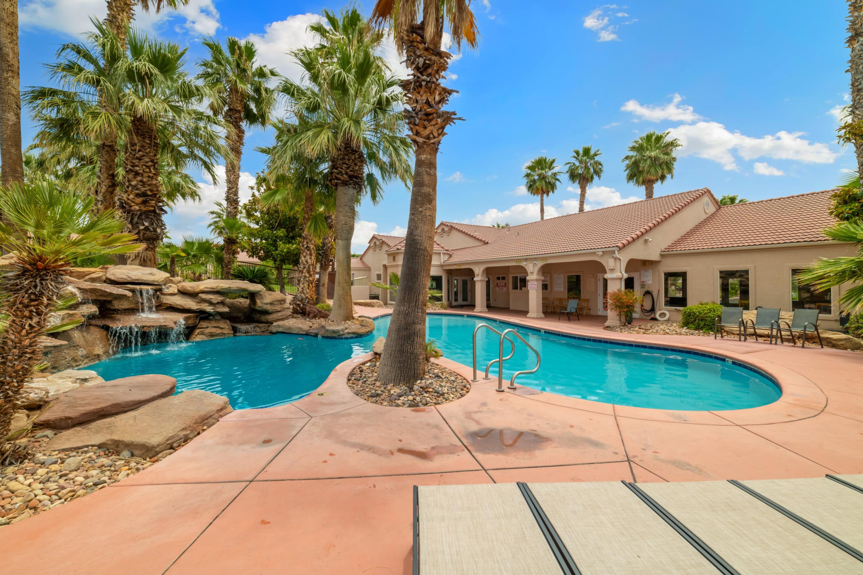 SILVERCREEK TOWNHOMES - Residential