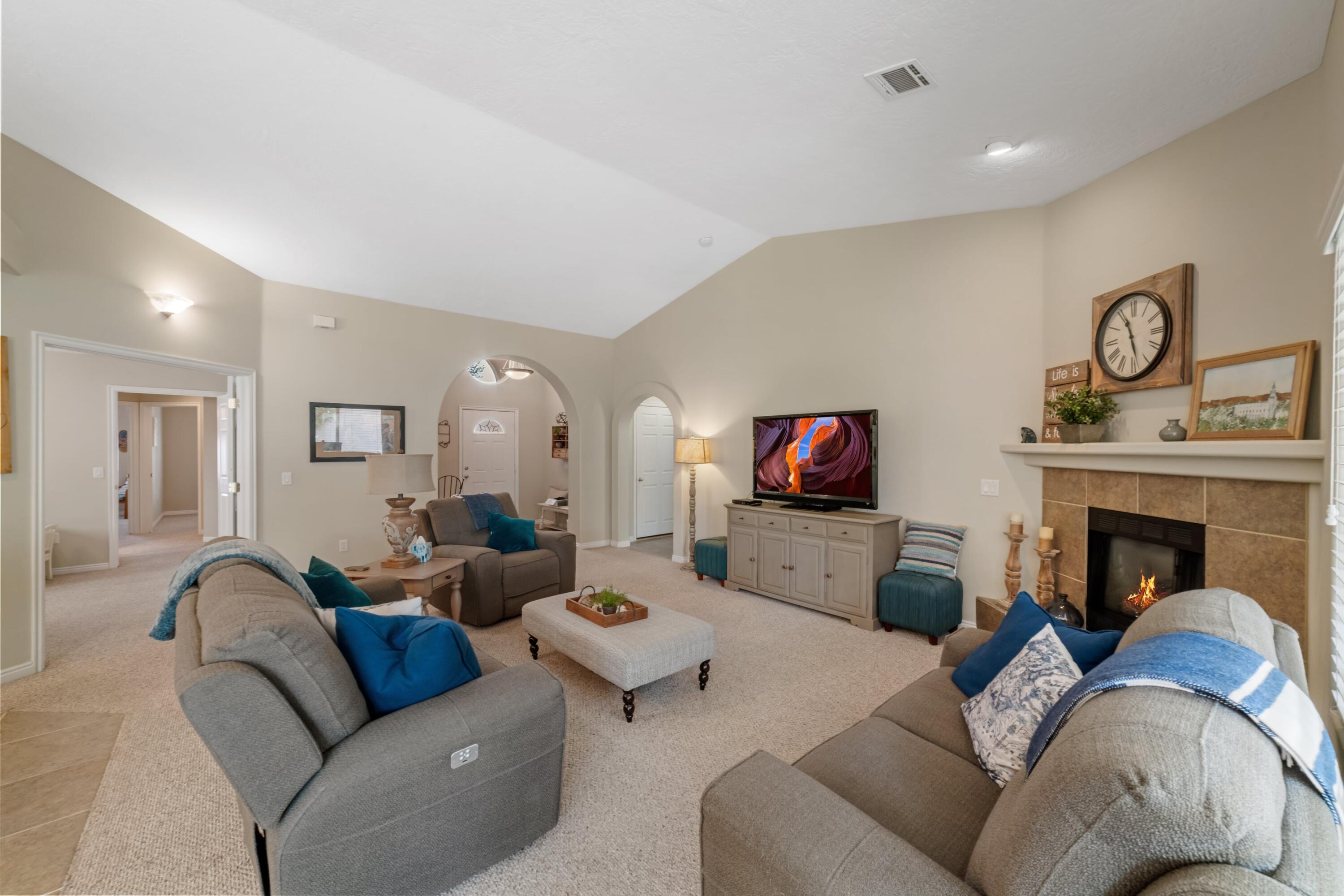SILVERCREEK TOWNHOMES - Residential