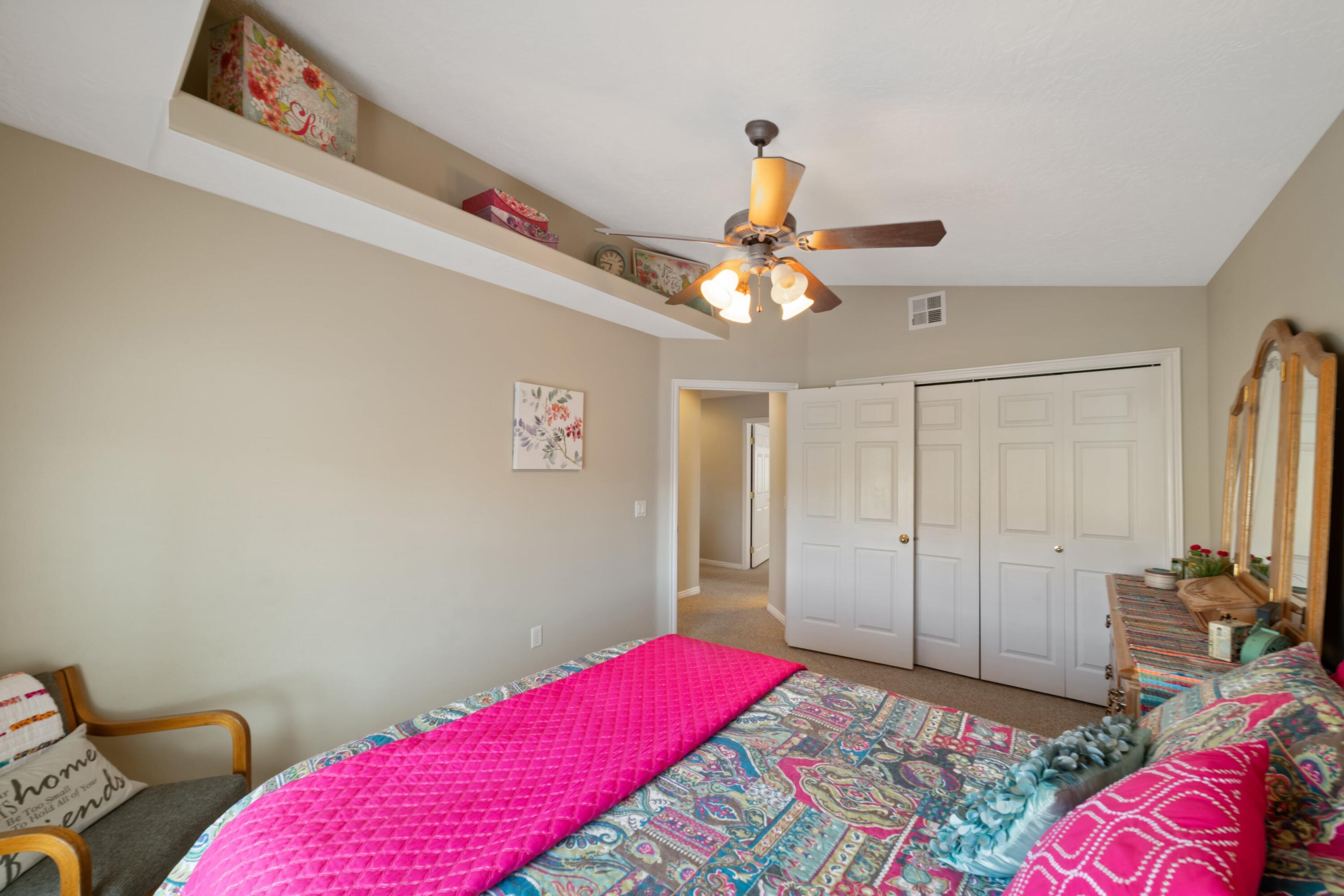 SILVERCREEK TOWNHOMES - Residential