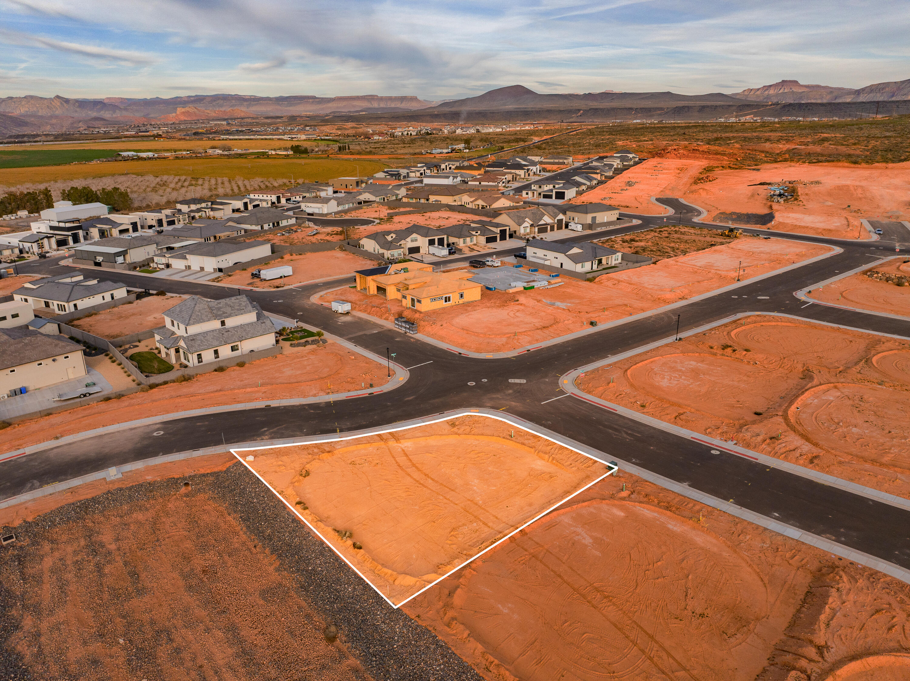SAND HOLLOW VILLAGE - Land