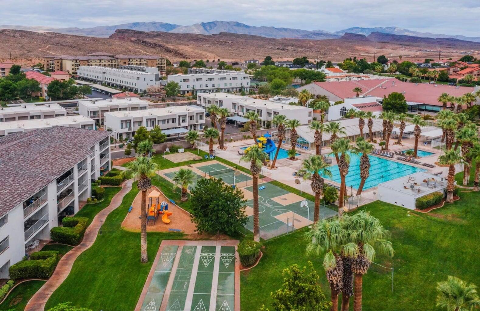 Amazing Views! 3 bedroom nightly rental property in Las Palmas! Recently renovated.  Spacious layout provides plenty of room for gathering and entertaining. Unmatched views of Valley & Mountains as well as the community pool. Las Palmas resort offers 6 pools, hots tubs, splash pad, clubhouse, pickle ball, tennis and basketball courts, playground areas and more!  This condo is the perfect family getaway, personal residence or investment property!  Conveniently located with shopping, golf courses, restaurants just a short drive away.