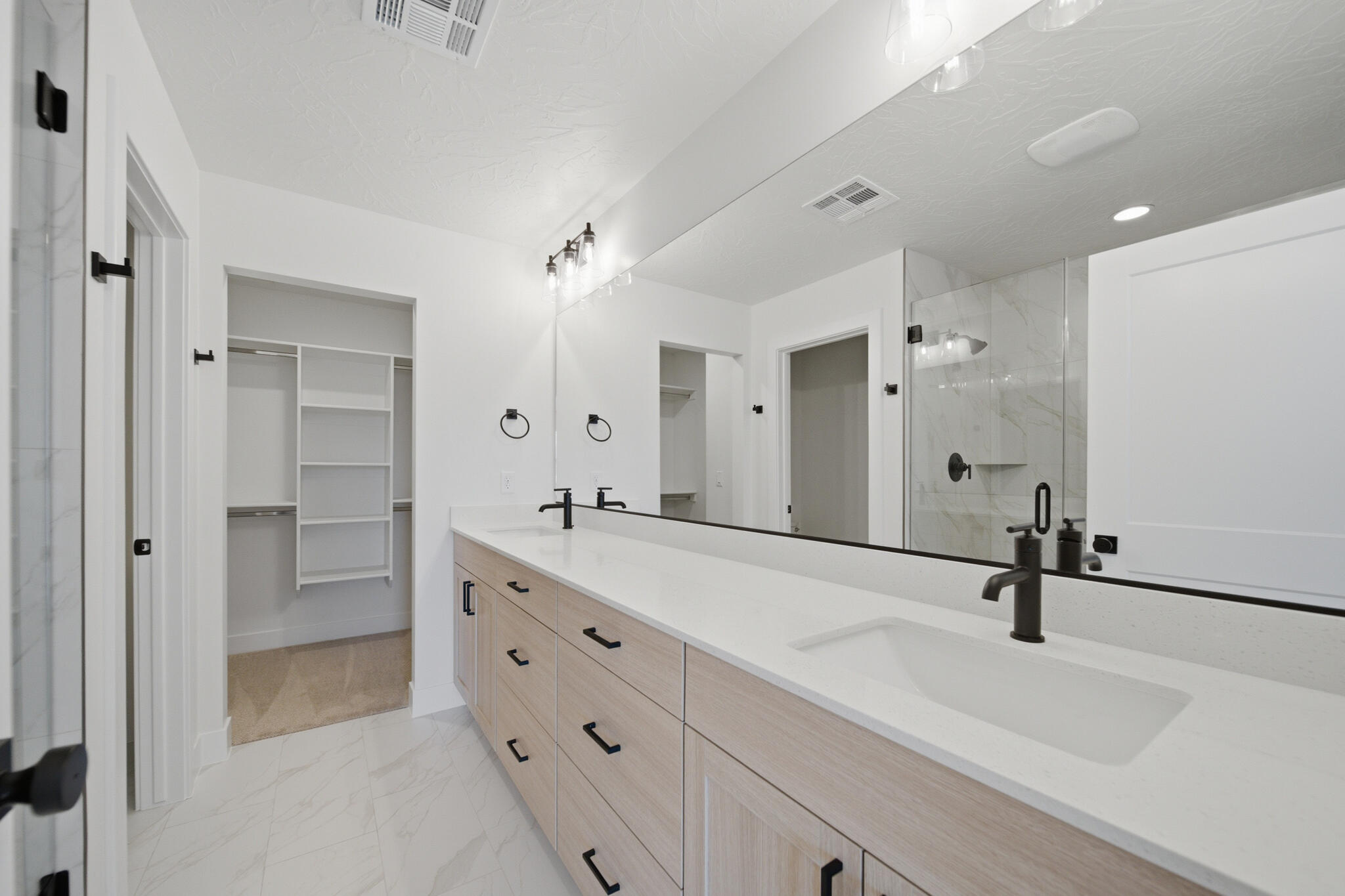 WHITE DOME TOWNHOMES - Residential
