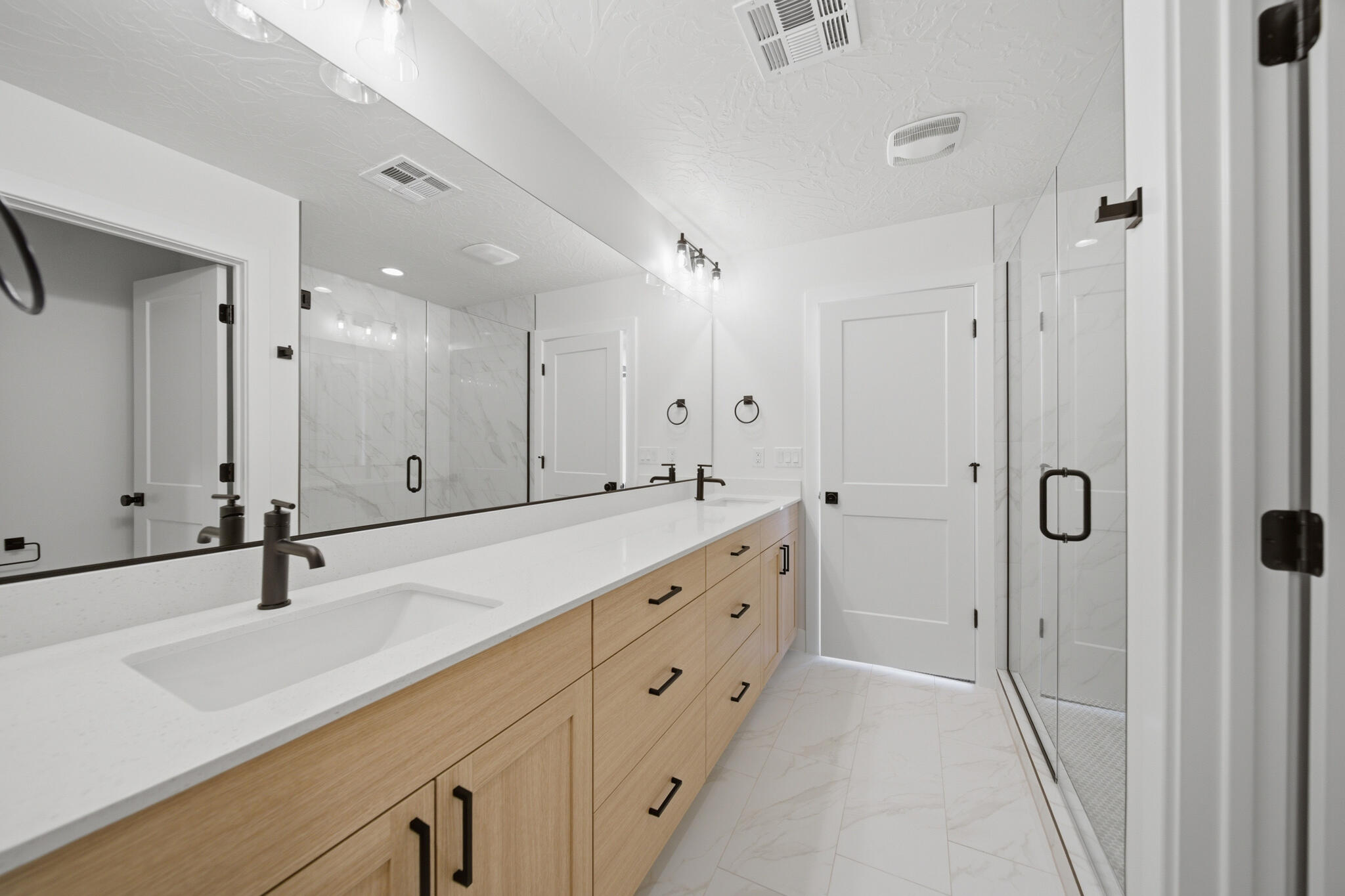 WHITE DOME TOWNHOMES - Residential