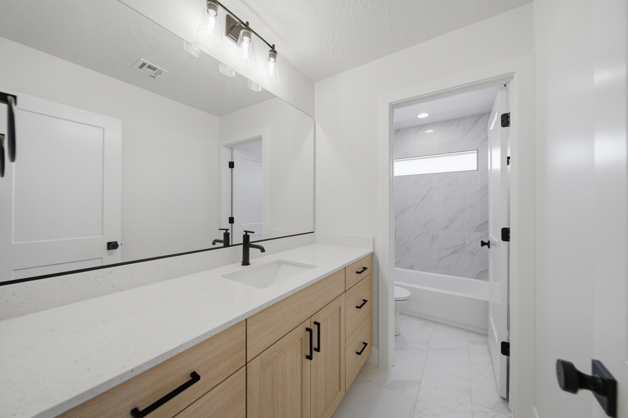 WHITE DOME TOWNHOMES - Residential