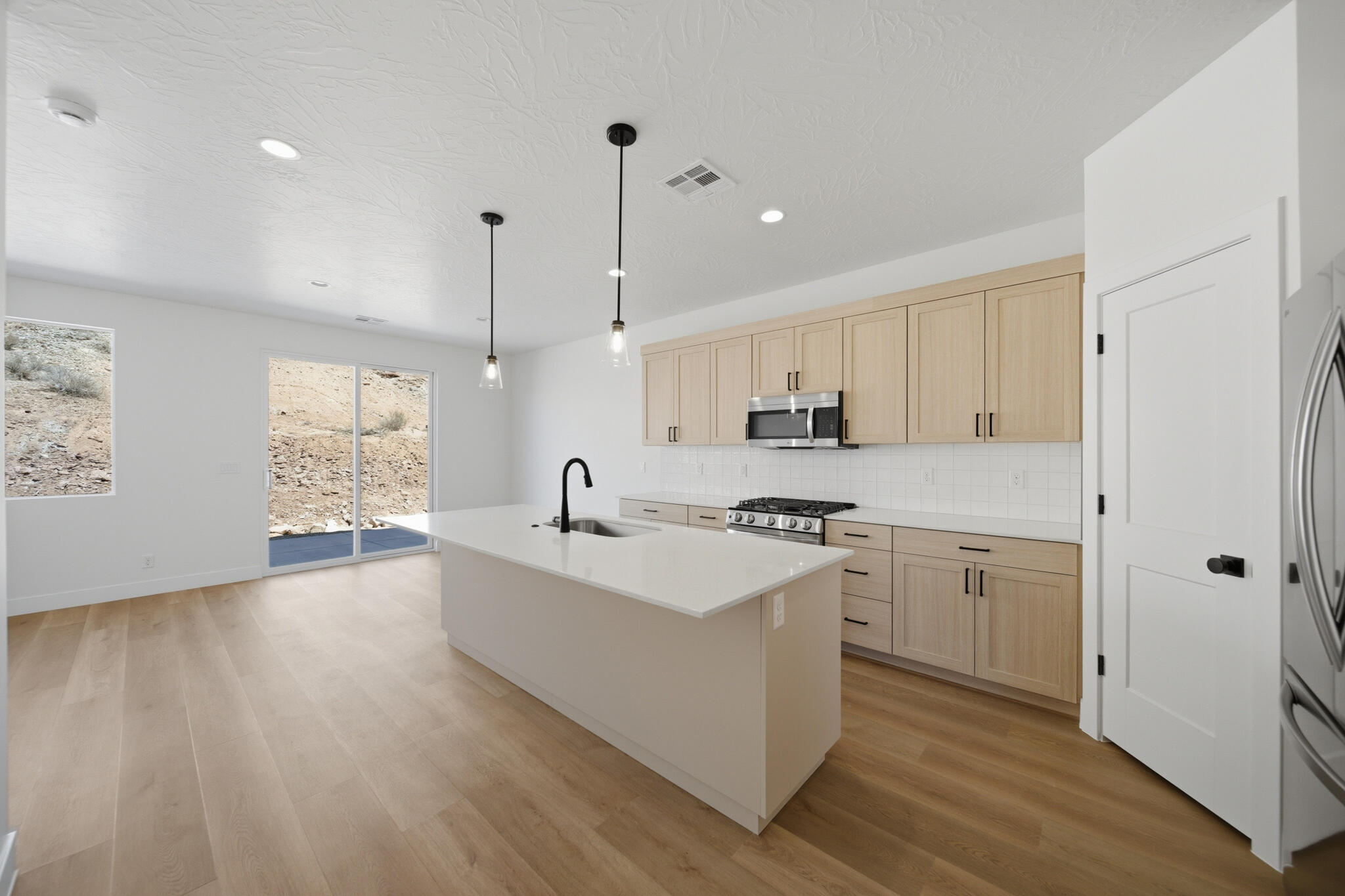 WHITE DOME TOWNHOMES - Residential