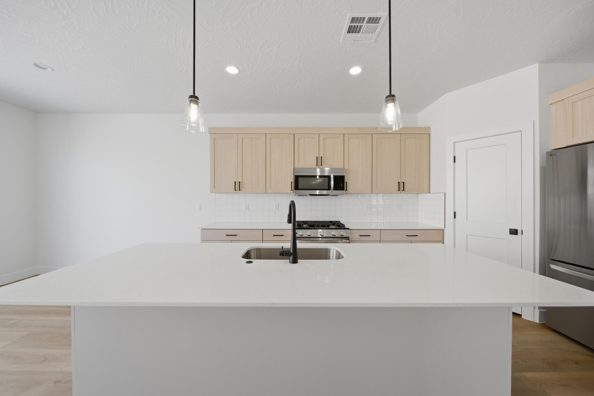 WHITE DOME TOWNHOMES - Residential
