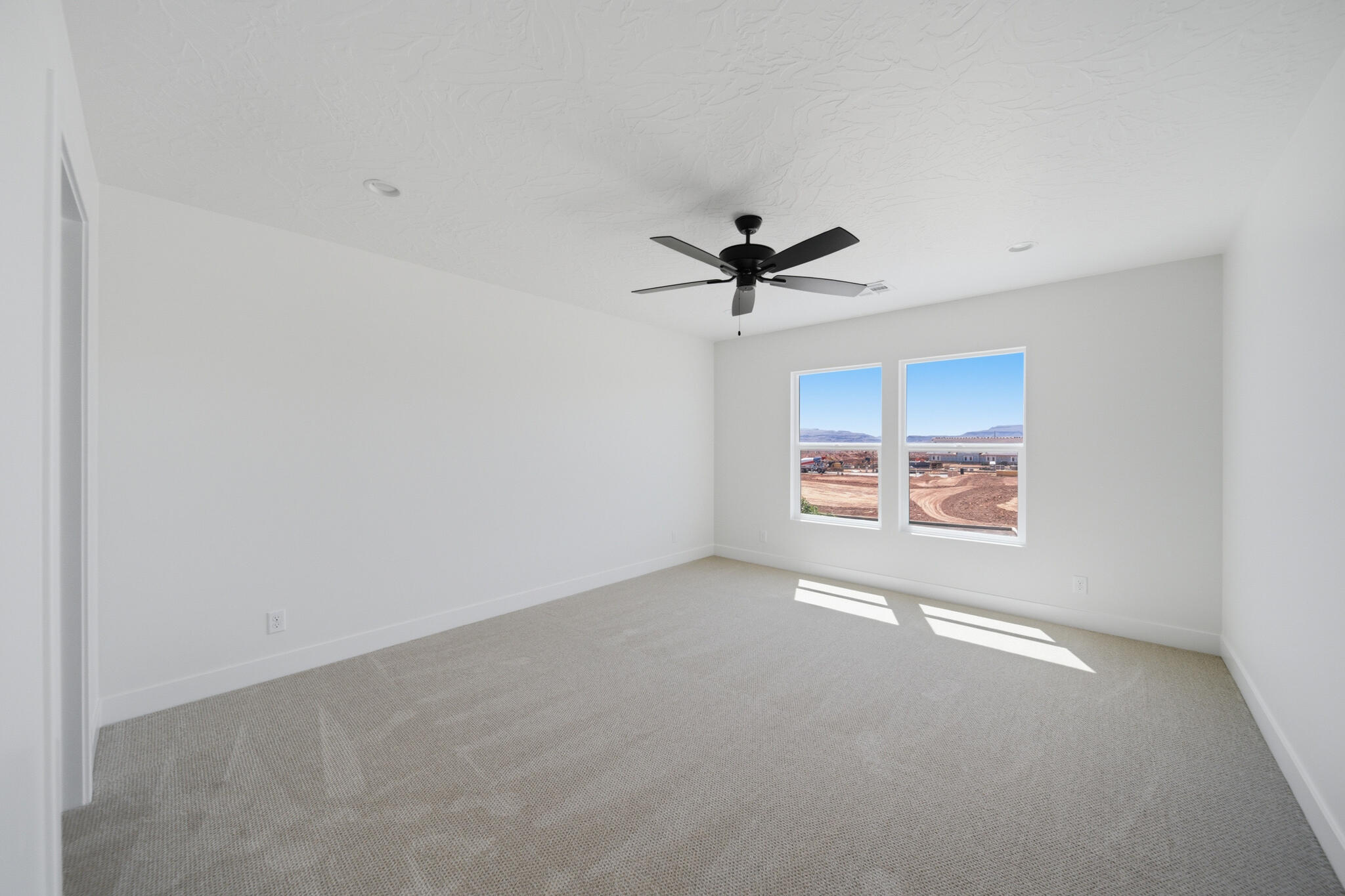 WHITE DOME TOWNHOMES - Residential
